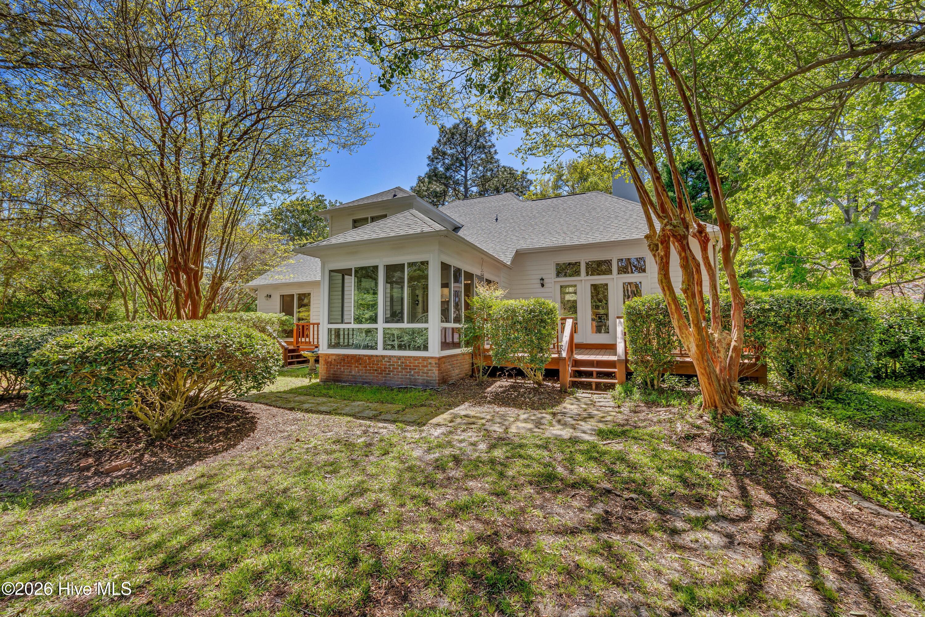 100566684 | Photo 46