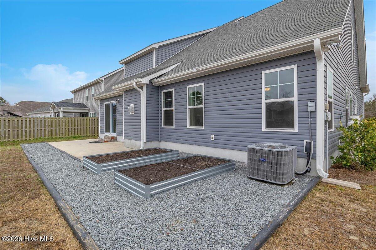 100558740 | Photo 49