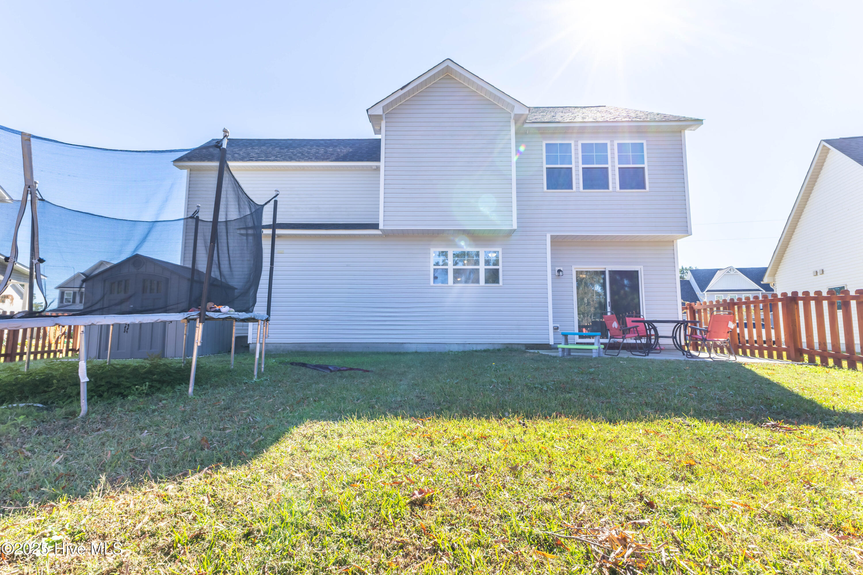 100542284 | Photo 32