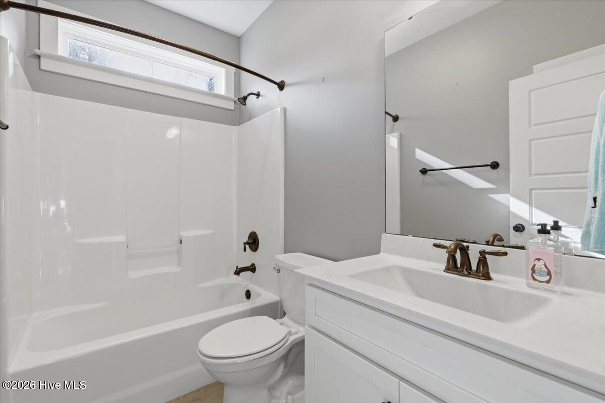 100568053 | Photo 36