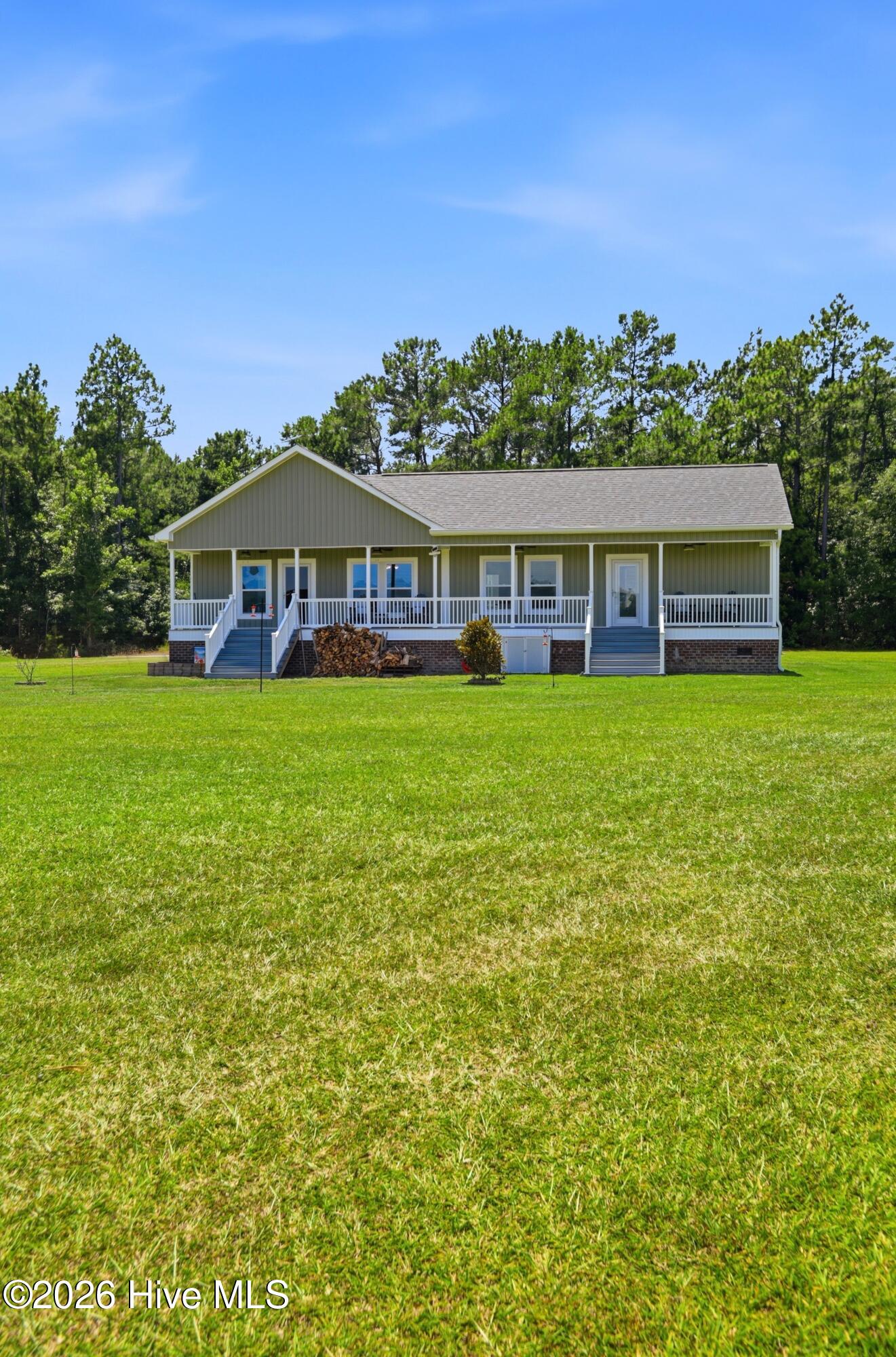 100588909 | Photo 34