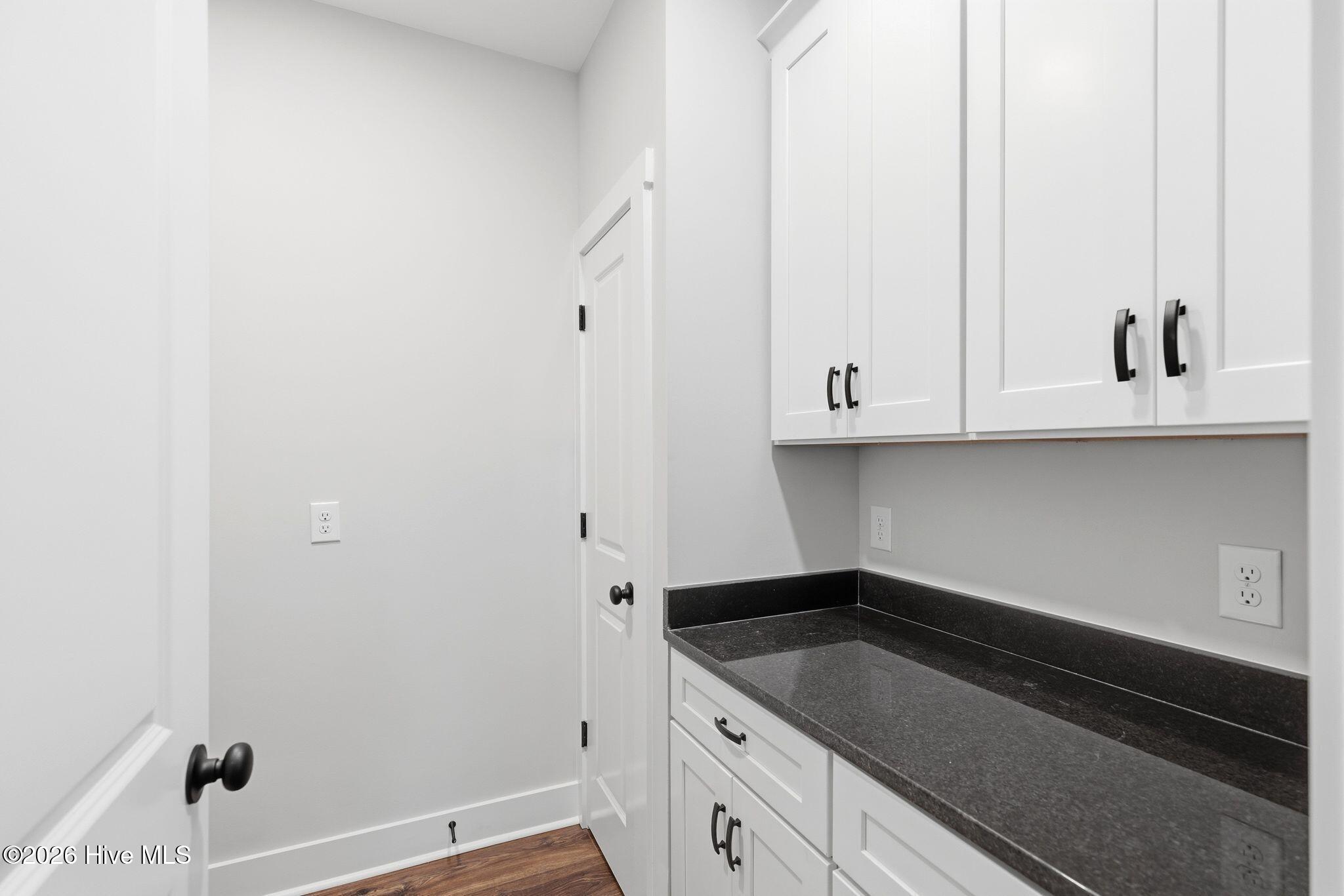 100559286 | Photo 27