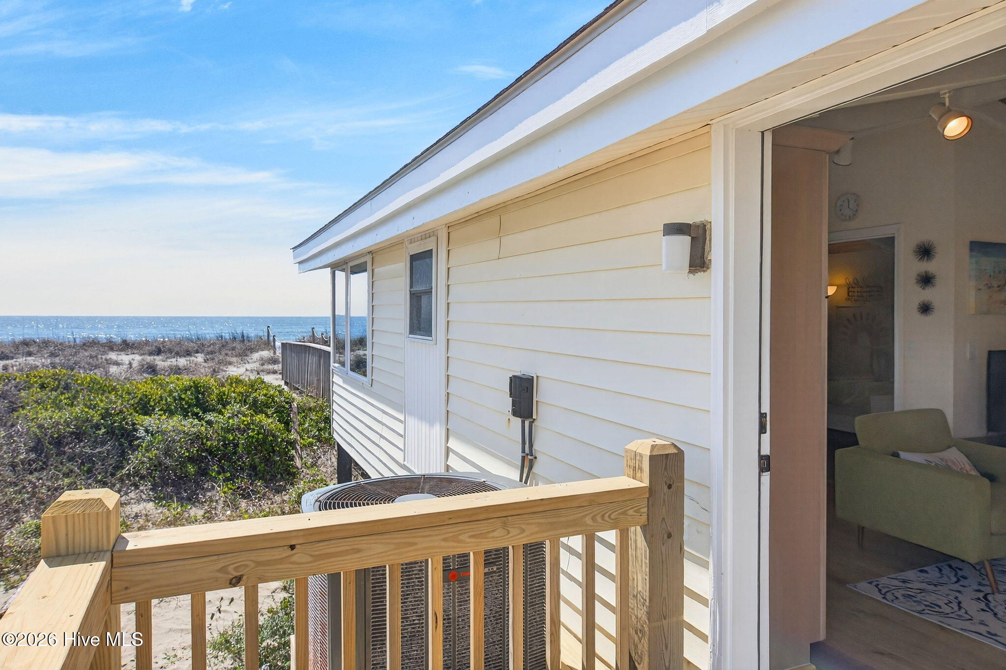 100559967 | Photo 37