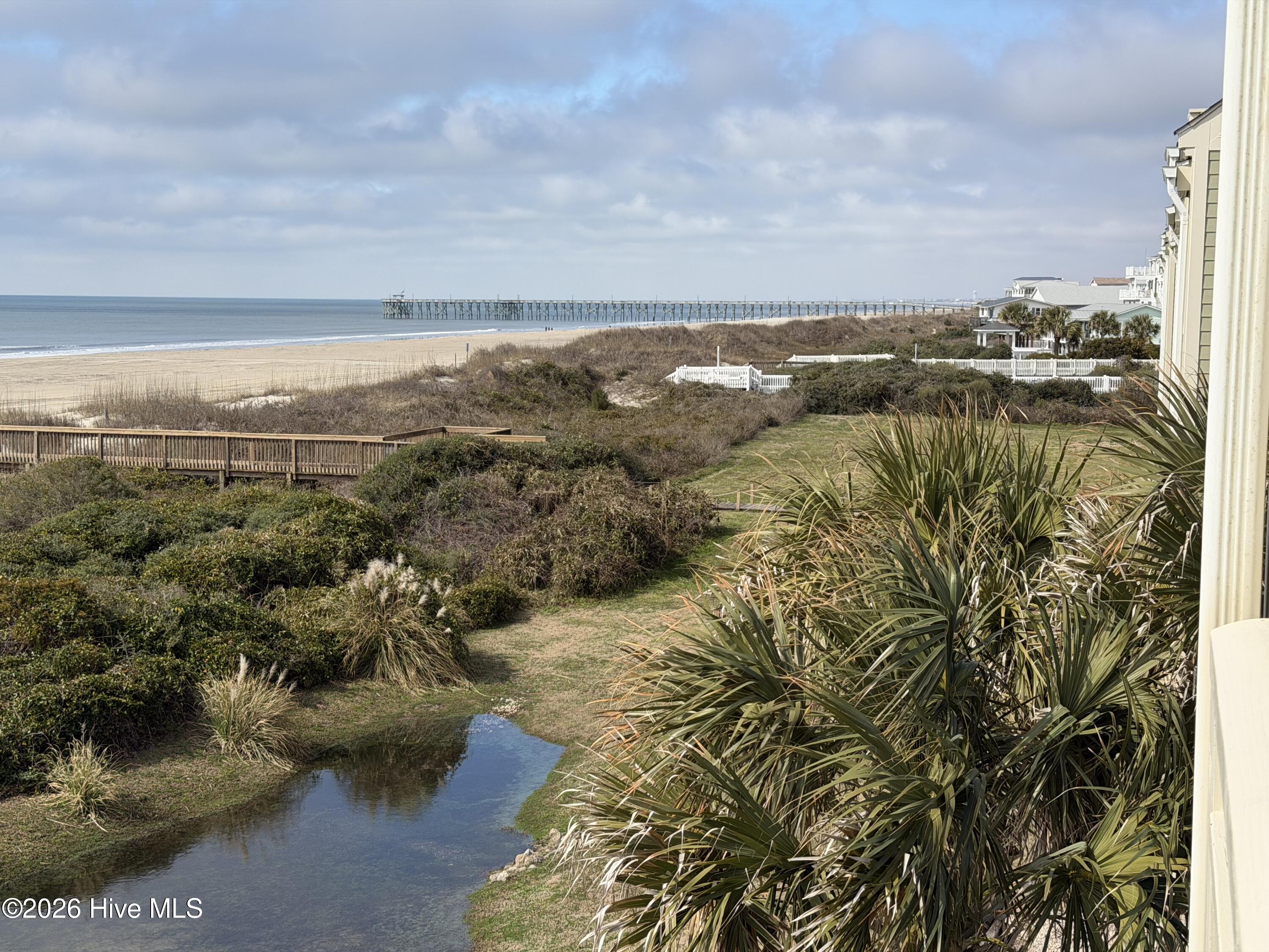 100557699 | Photo 46