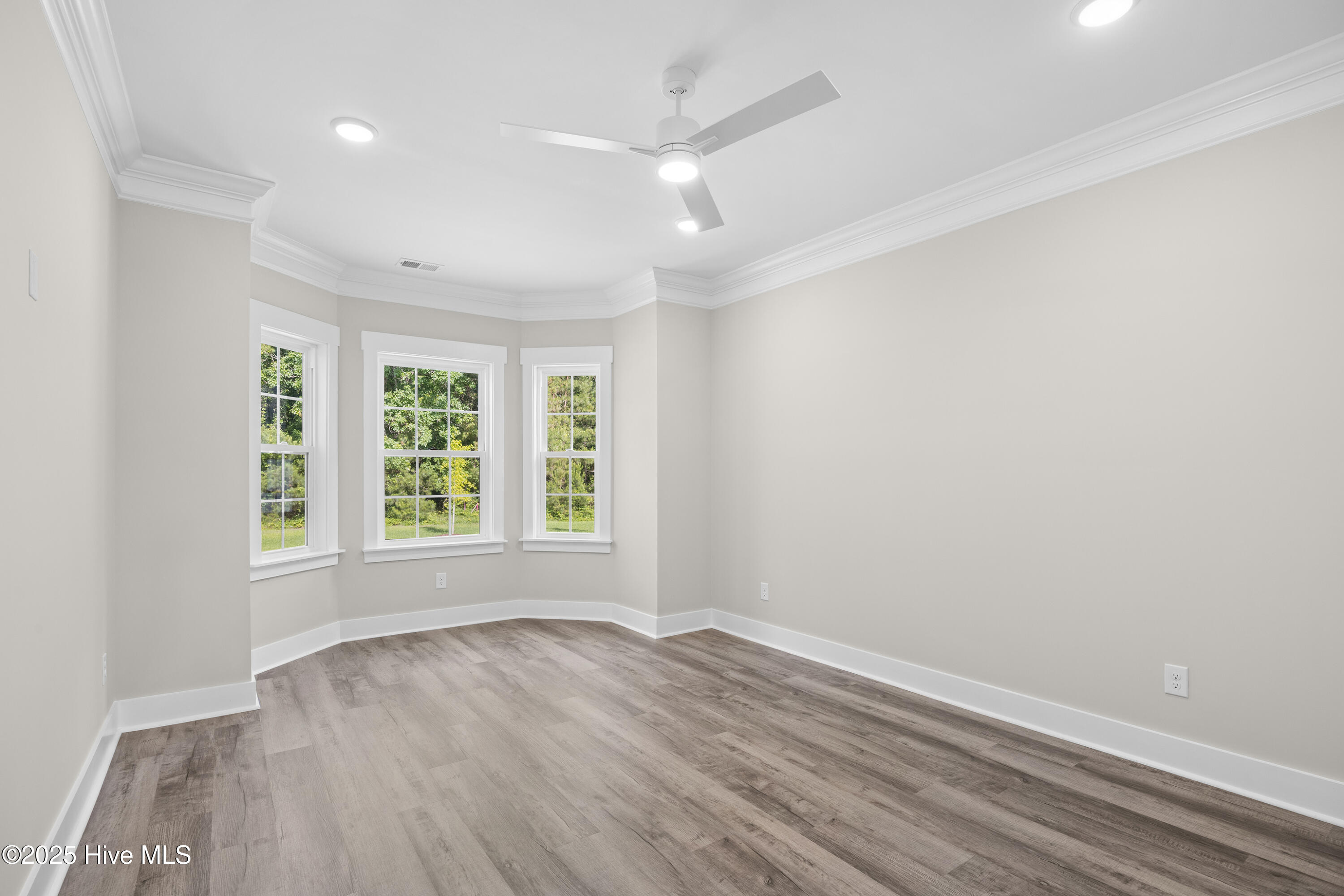 100472156 | Photo 28