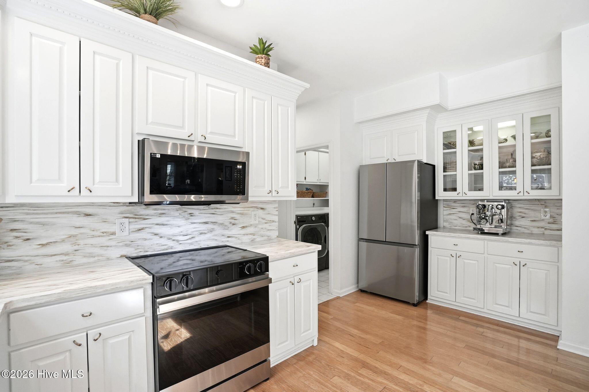 100562412 | Photo 19