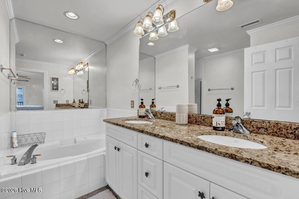 100569157 | Photo 15