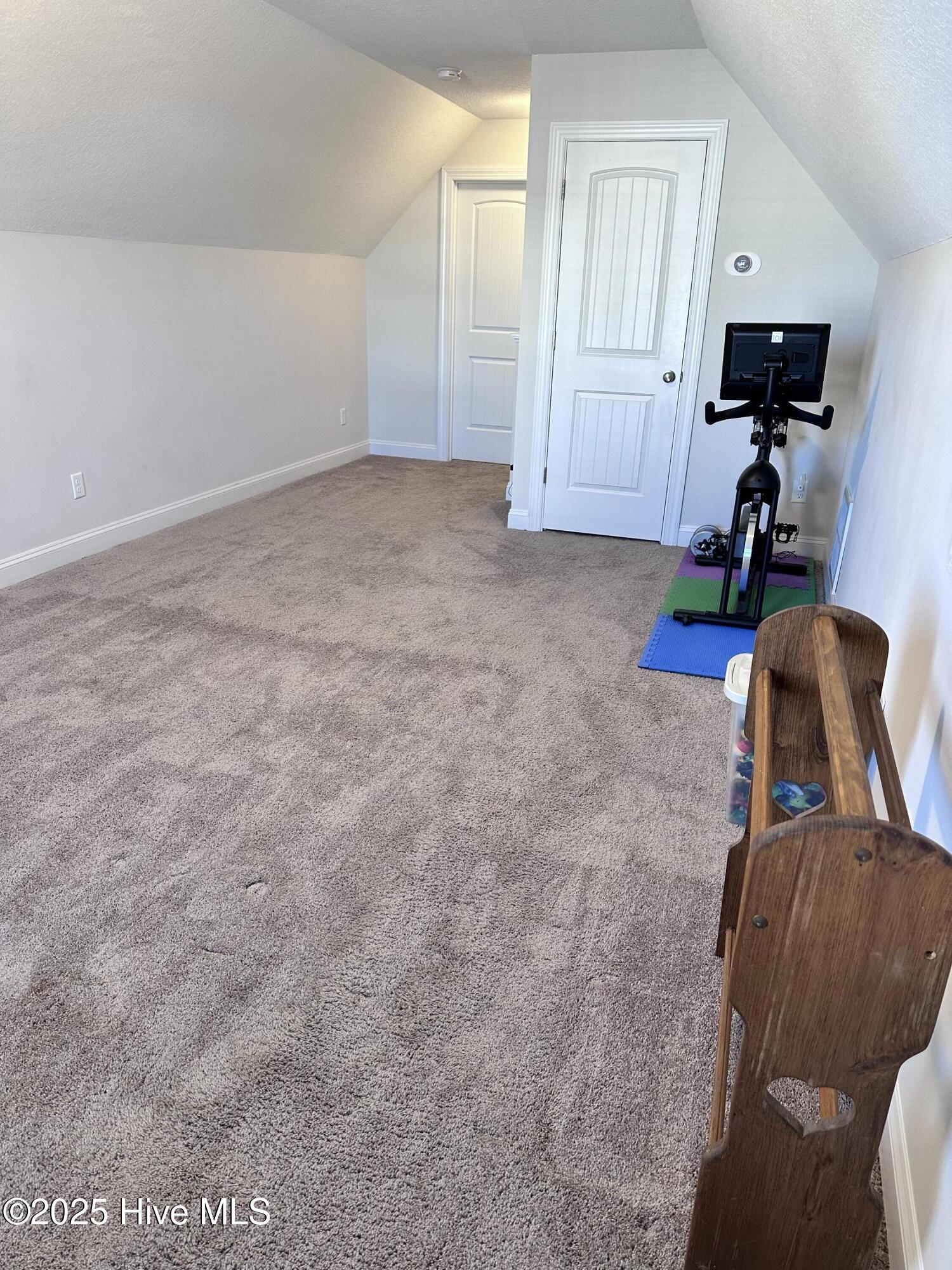 100540901 | Photo 65