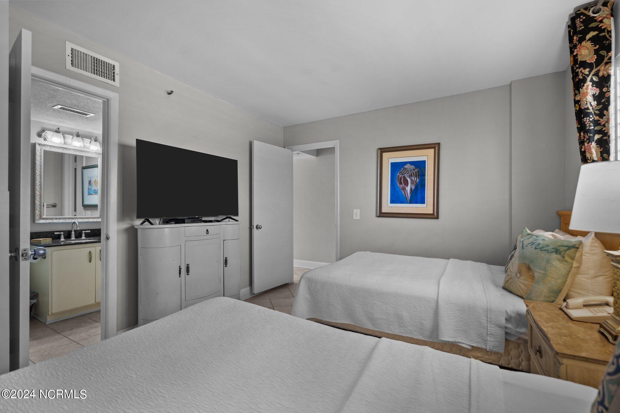 100531312 | Photo 10