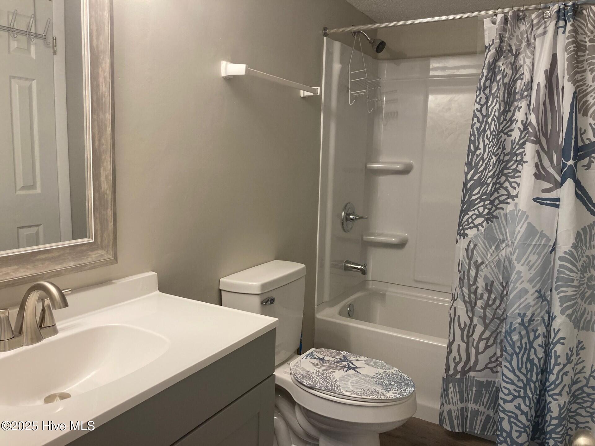 100538784 | Photo 12