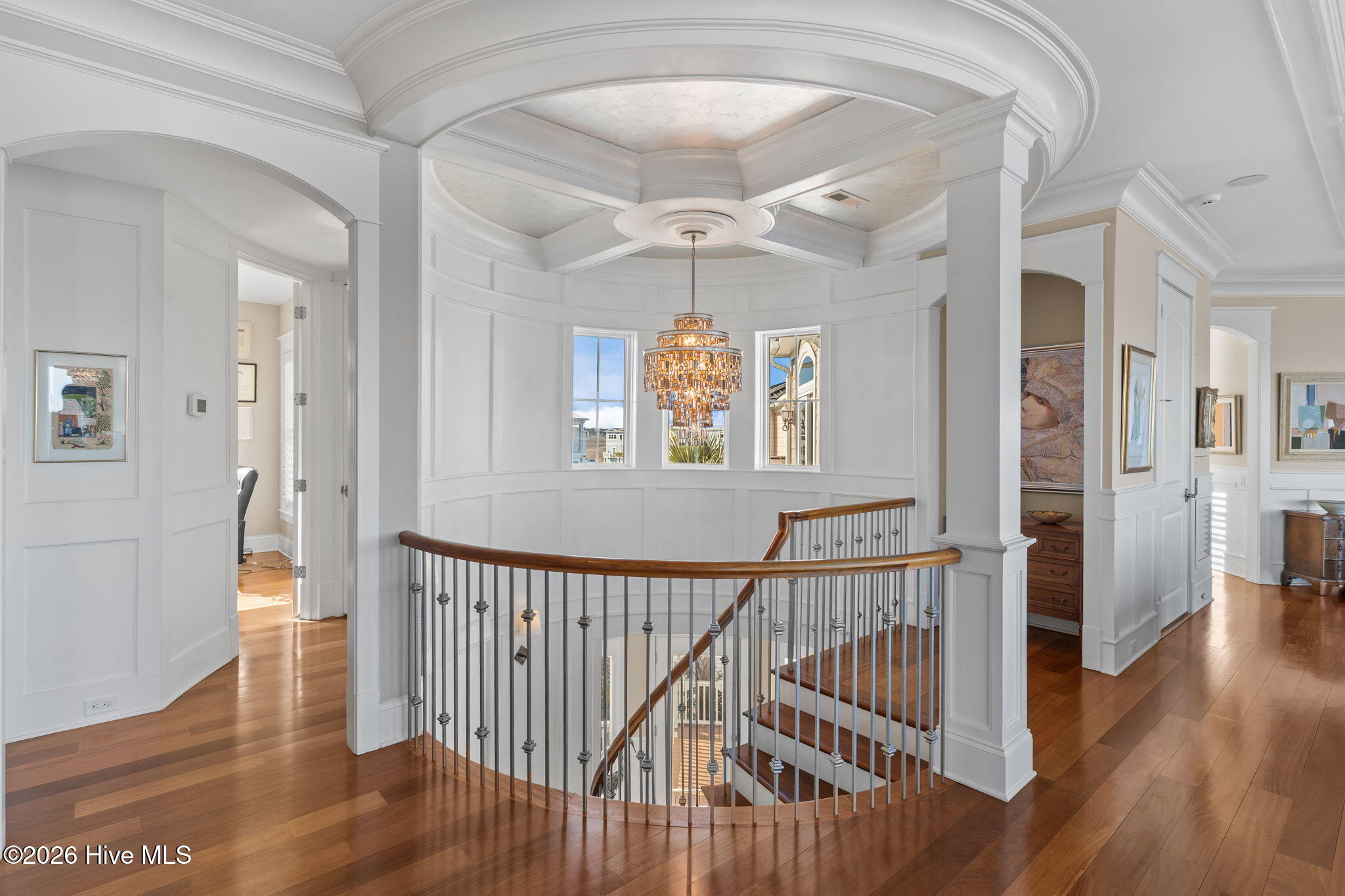 100554777 | Photo 32