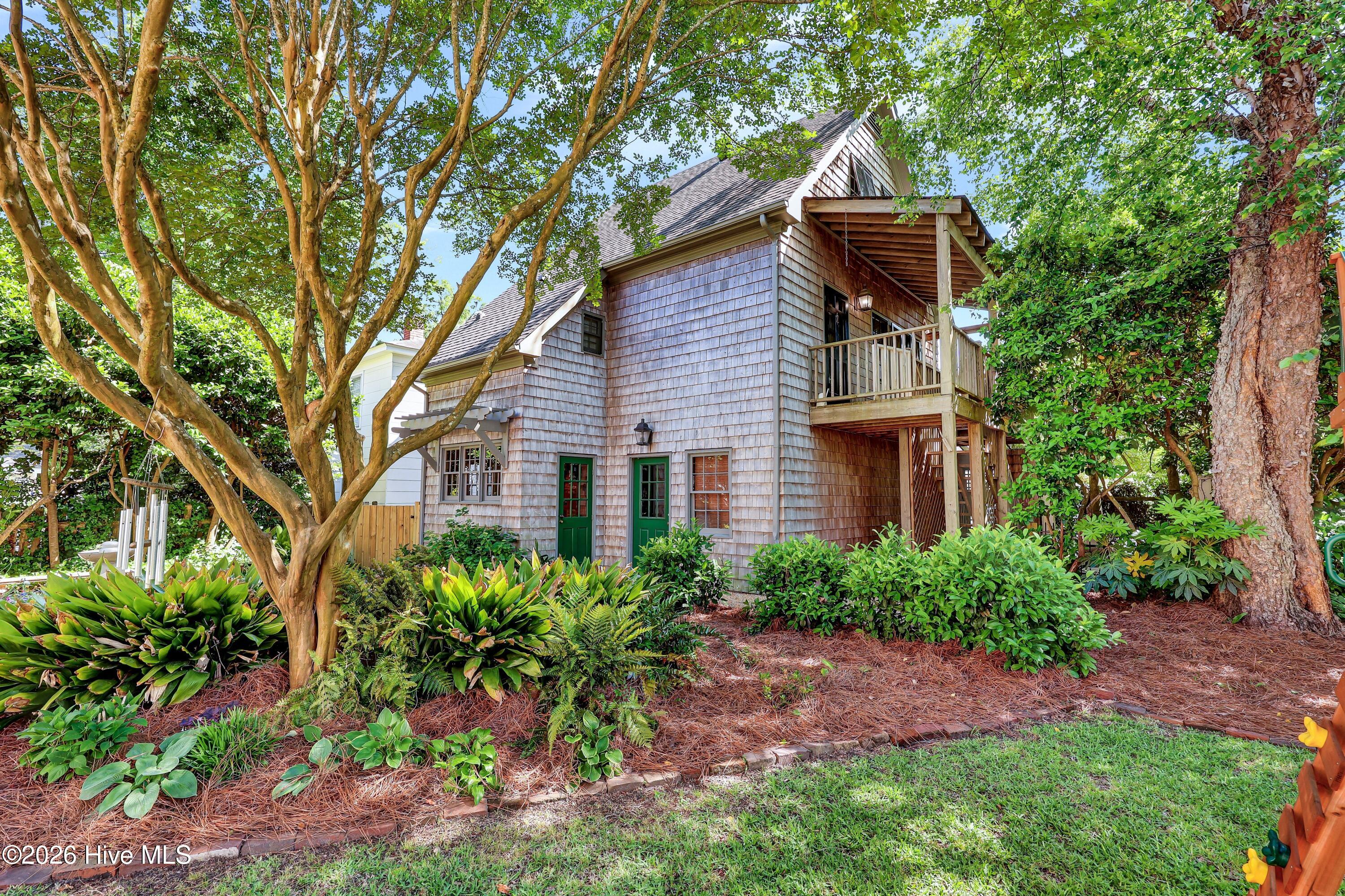 100570649 | Photo 47