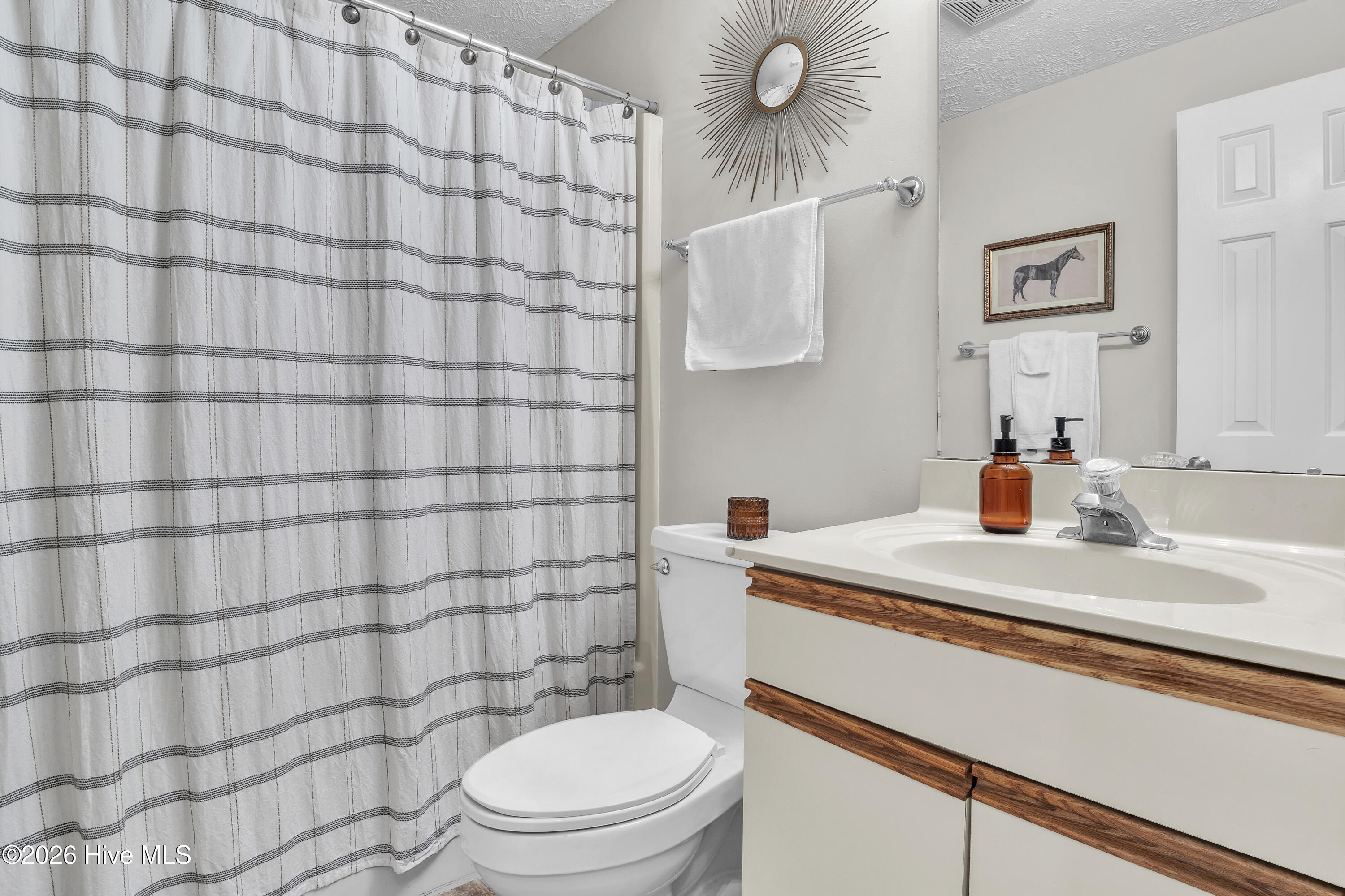 100547351 | Photo 18