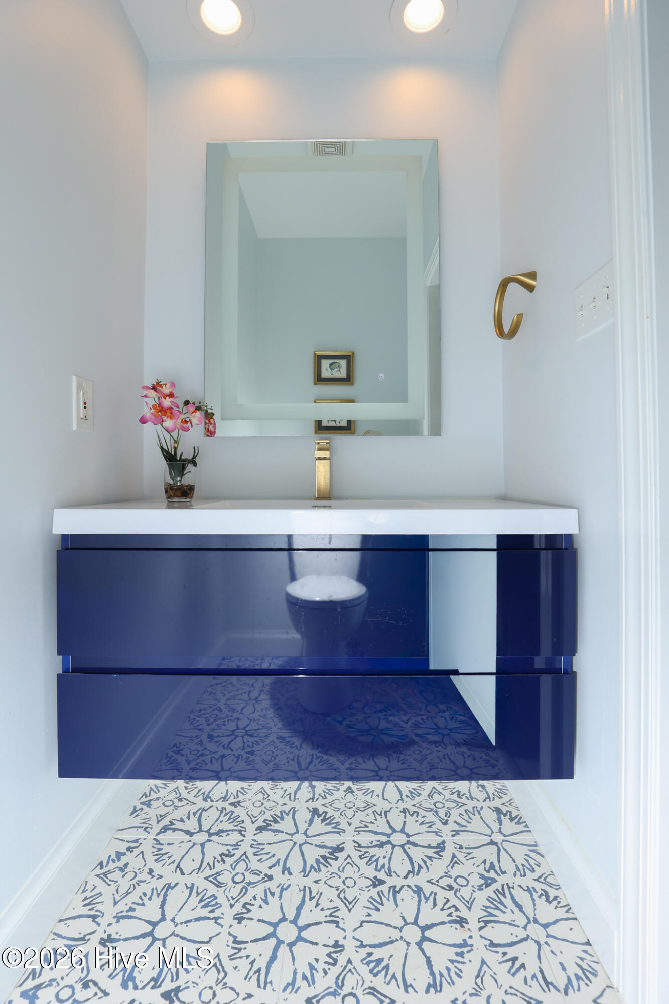 100556044 | Photo 27