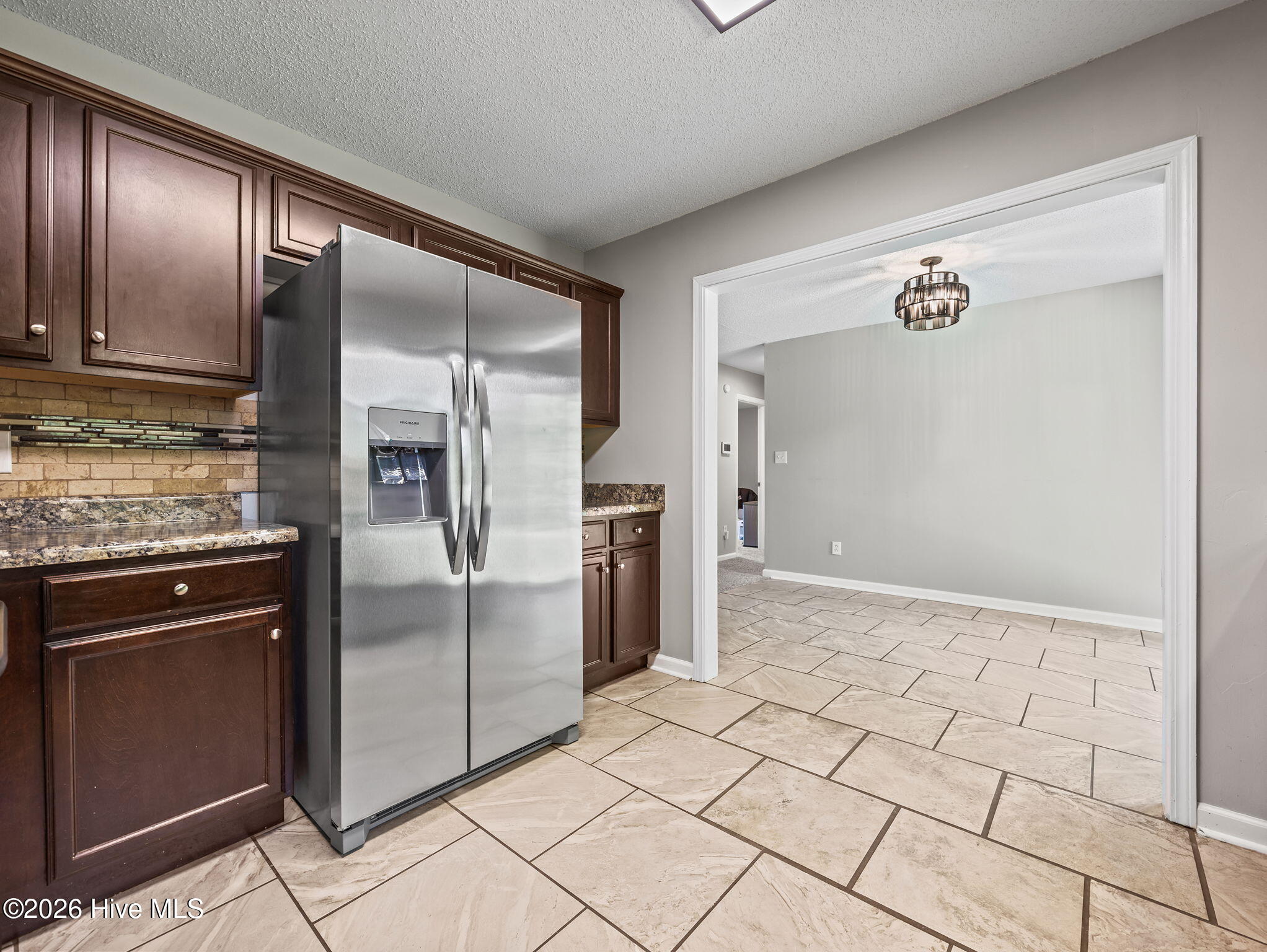 100569012 | Photo 13