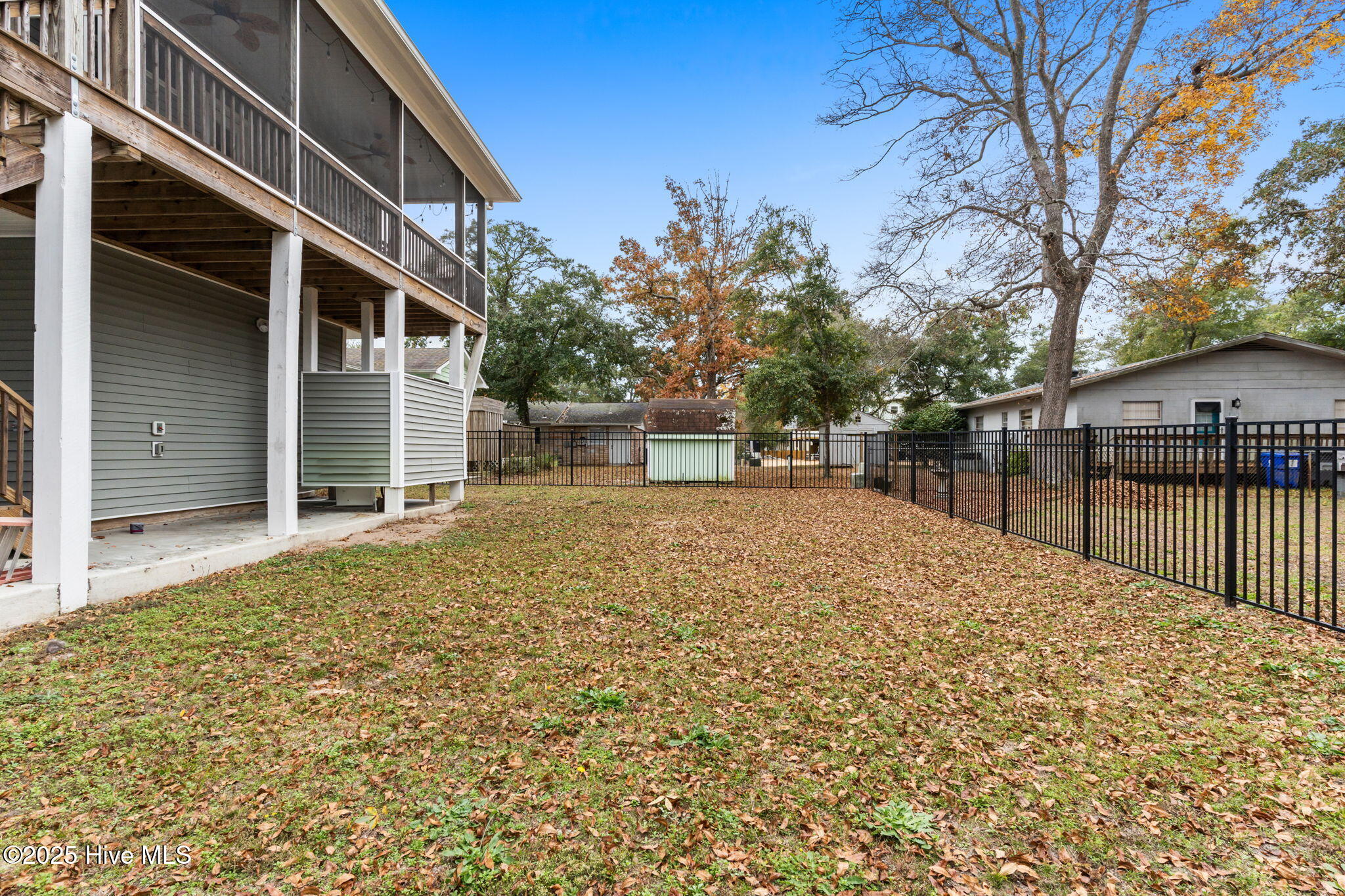 100543209 | Photo 54