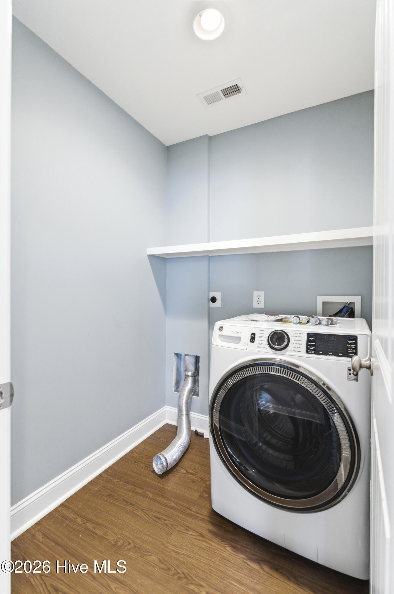 100566364 | Photo 43