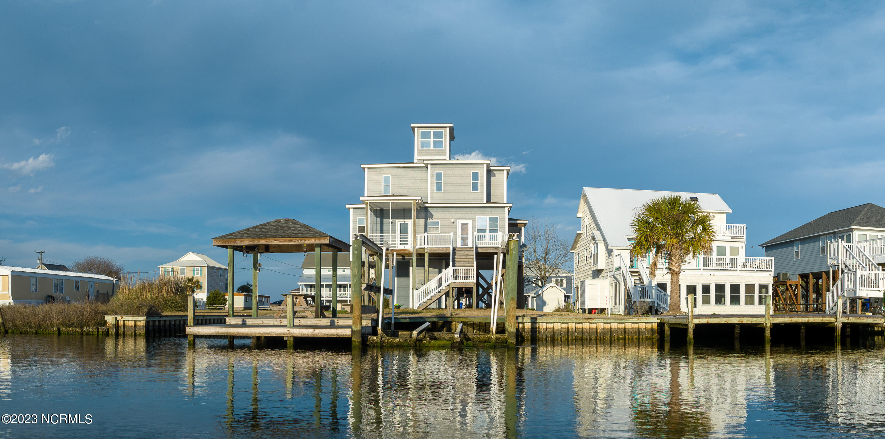 100525018 | Photo 28