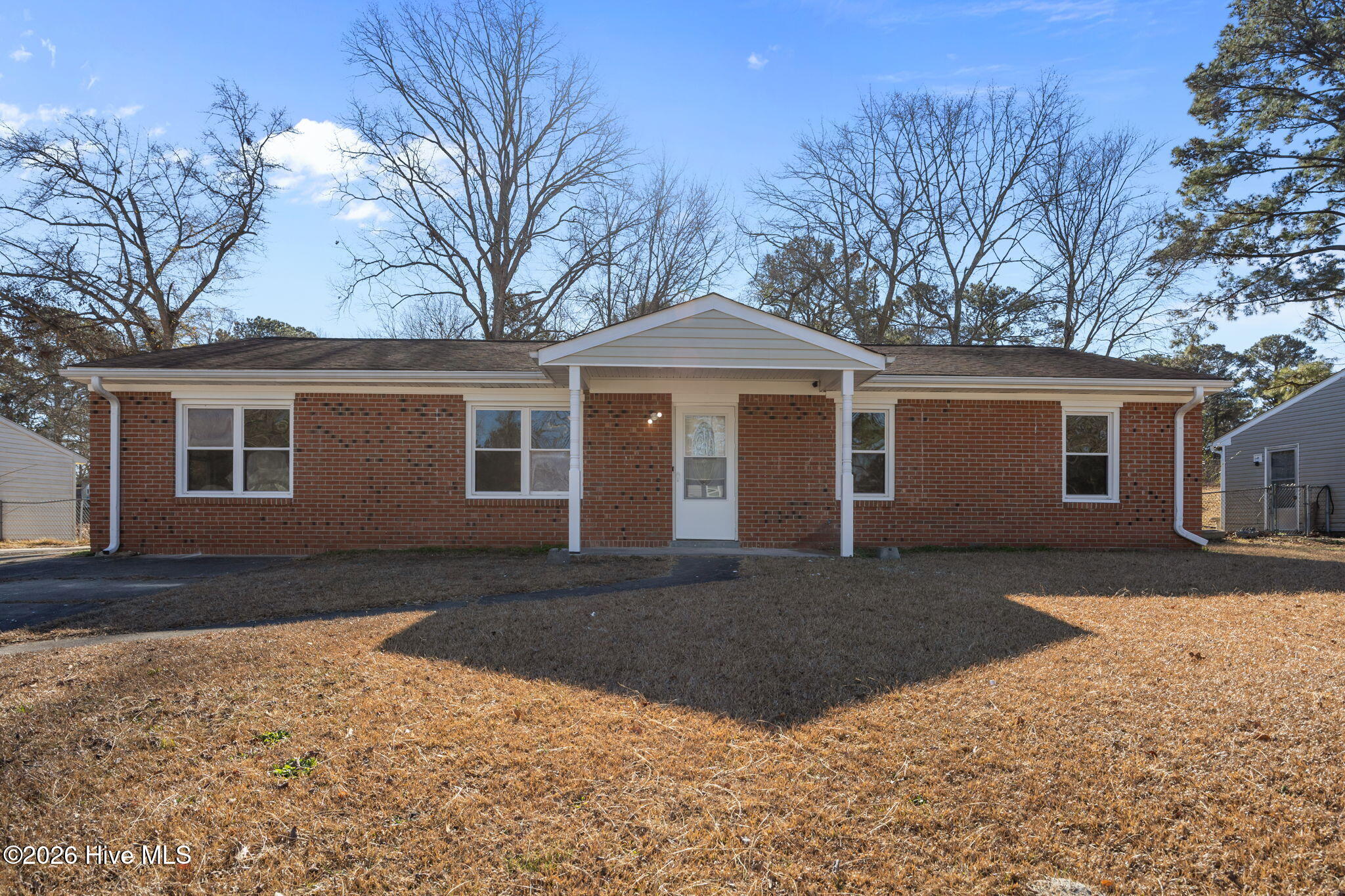 100549992 | Photo 38