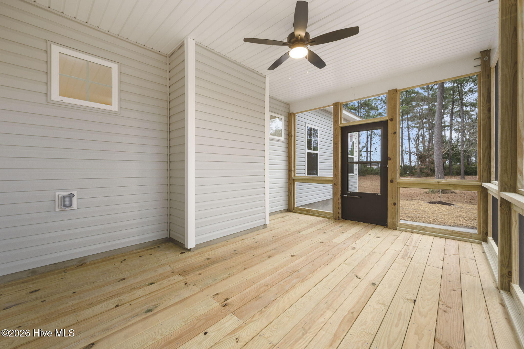 100516022 | Photo 68