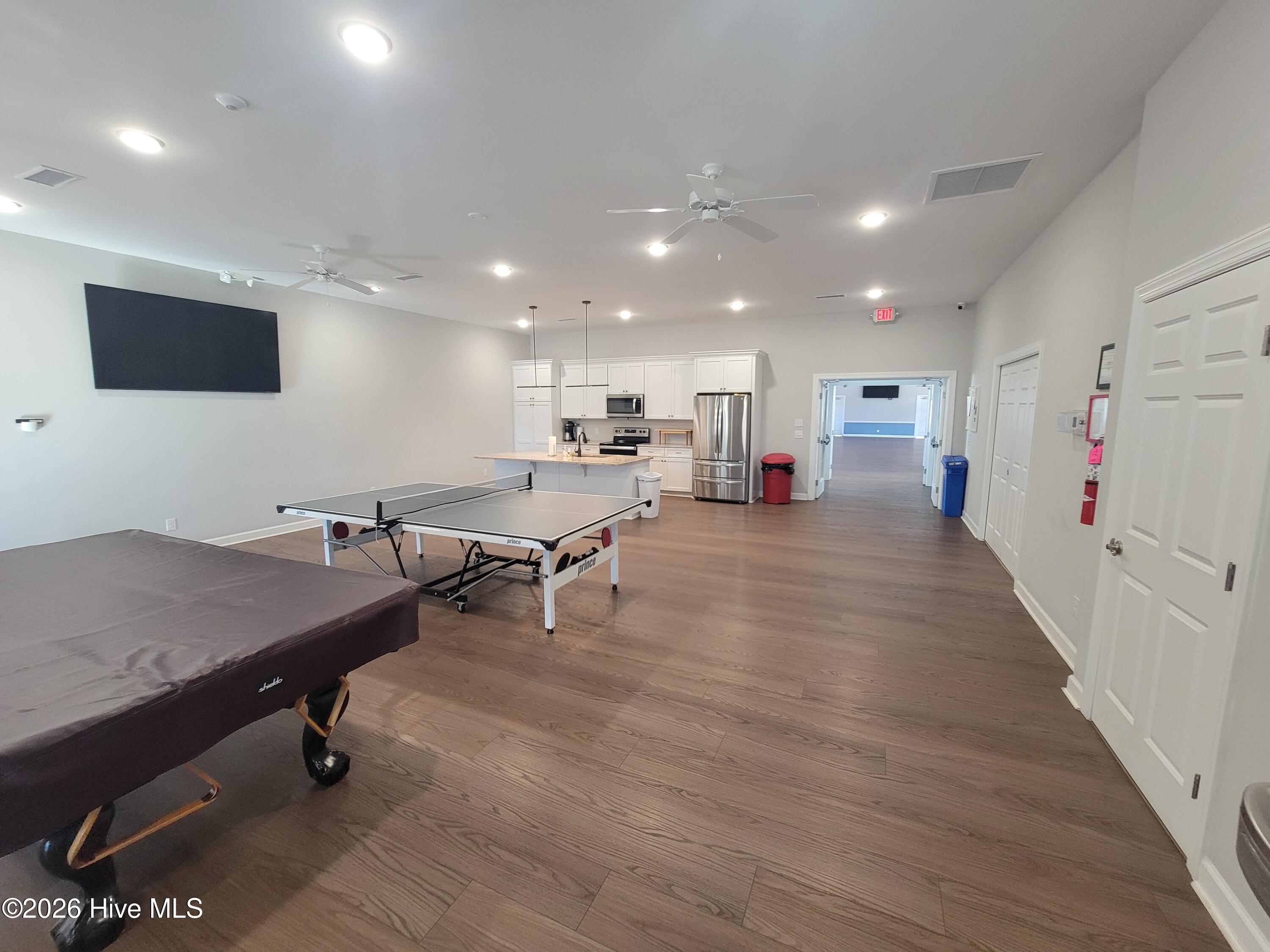 100549194 | Photo 55