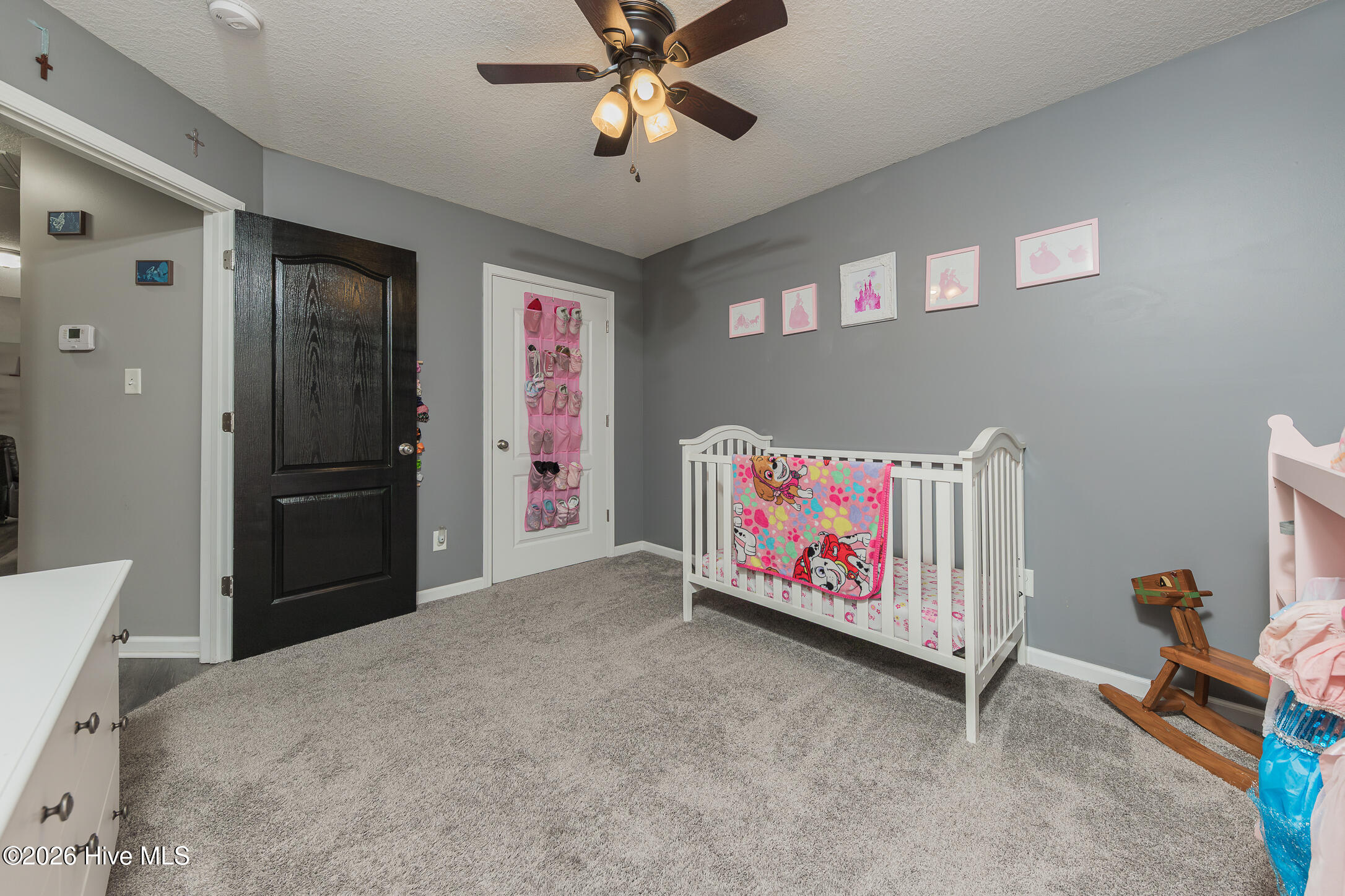 100550736 | Photo 32