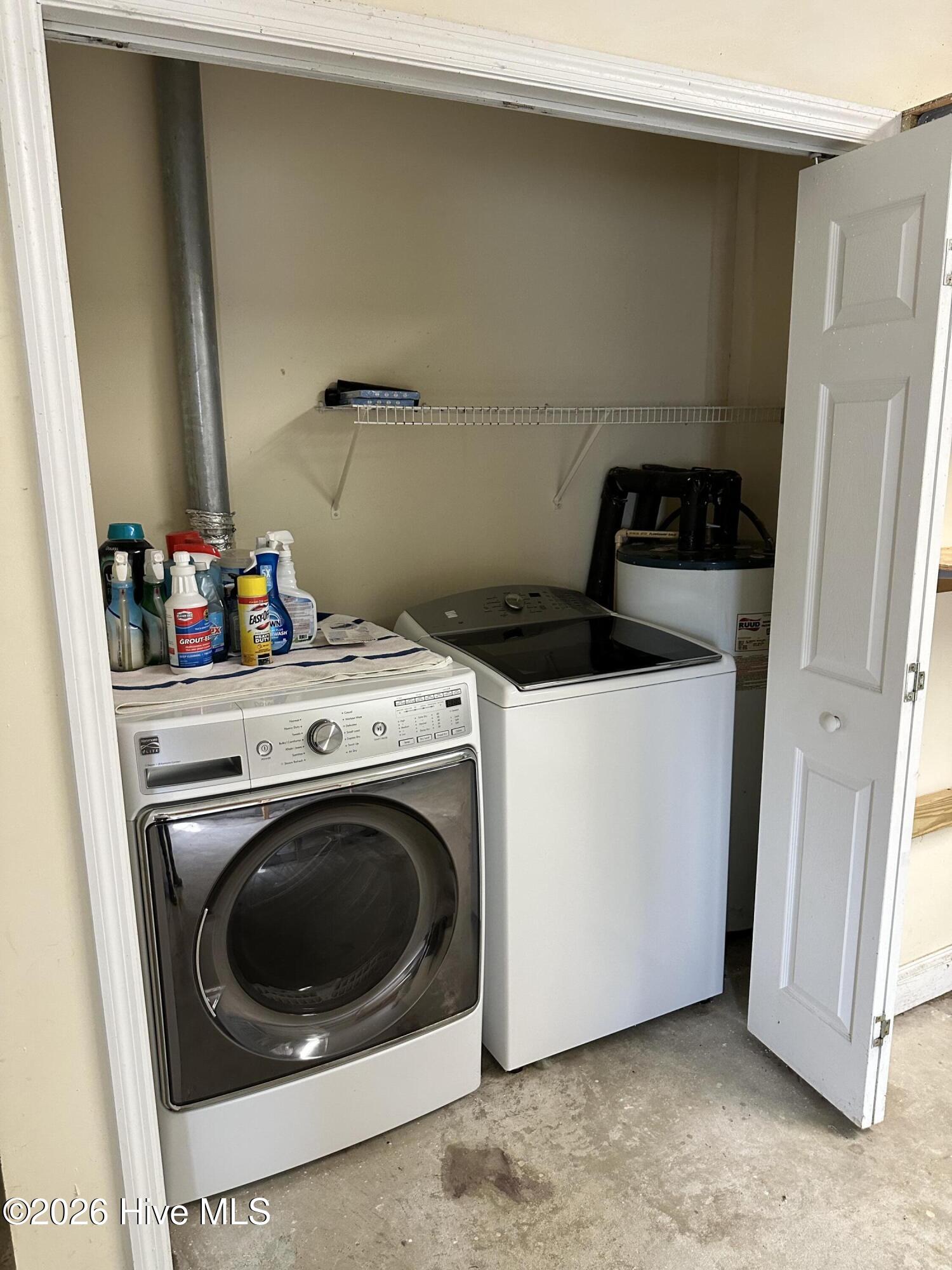 100556264 | Photo 25