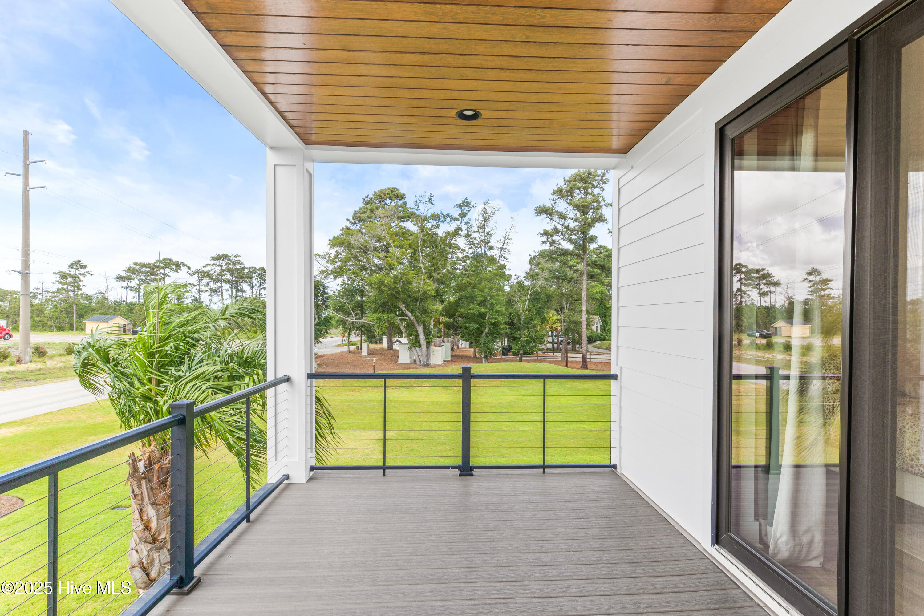 100534624 | Photo 63