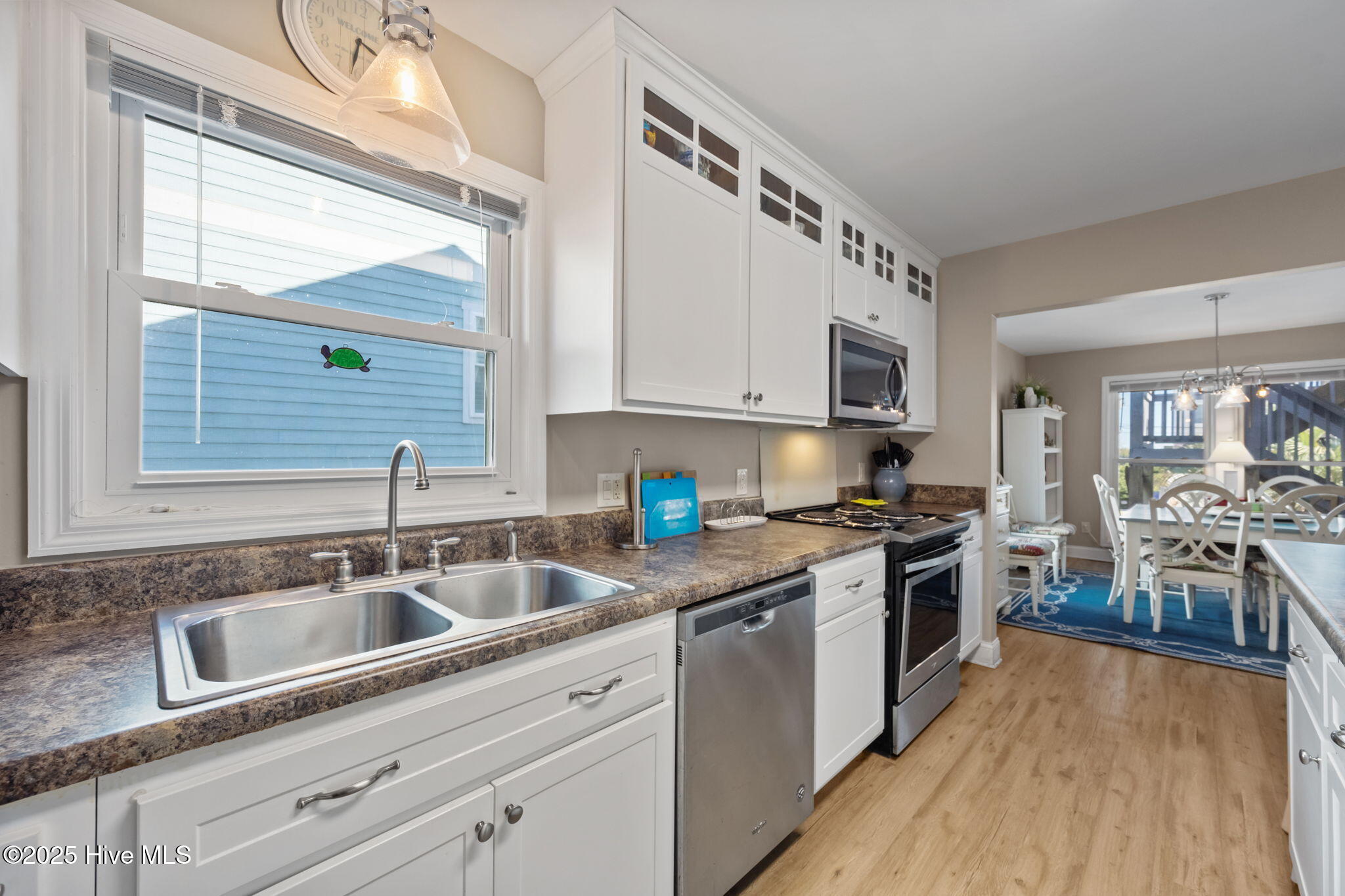 100538704 | Photo 28