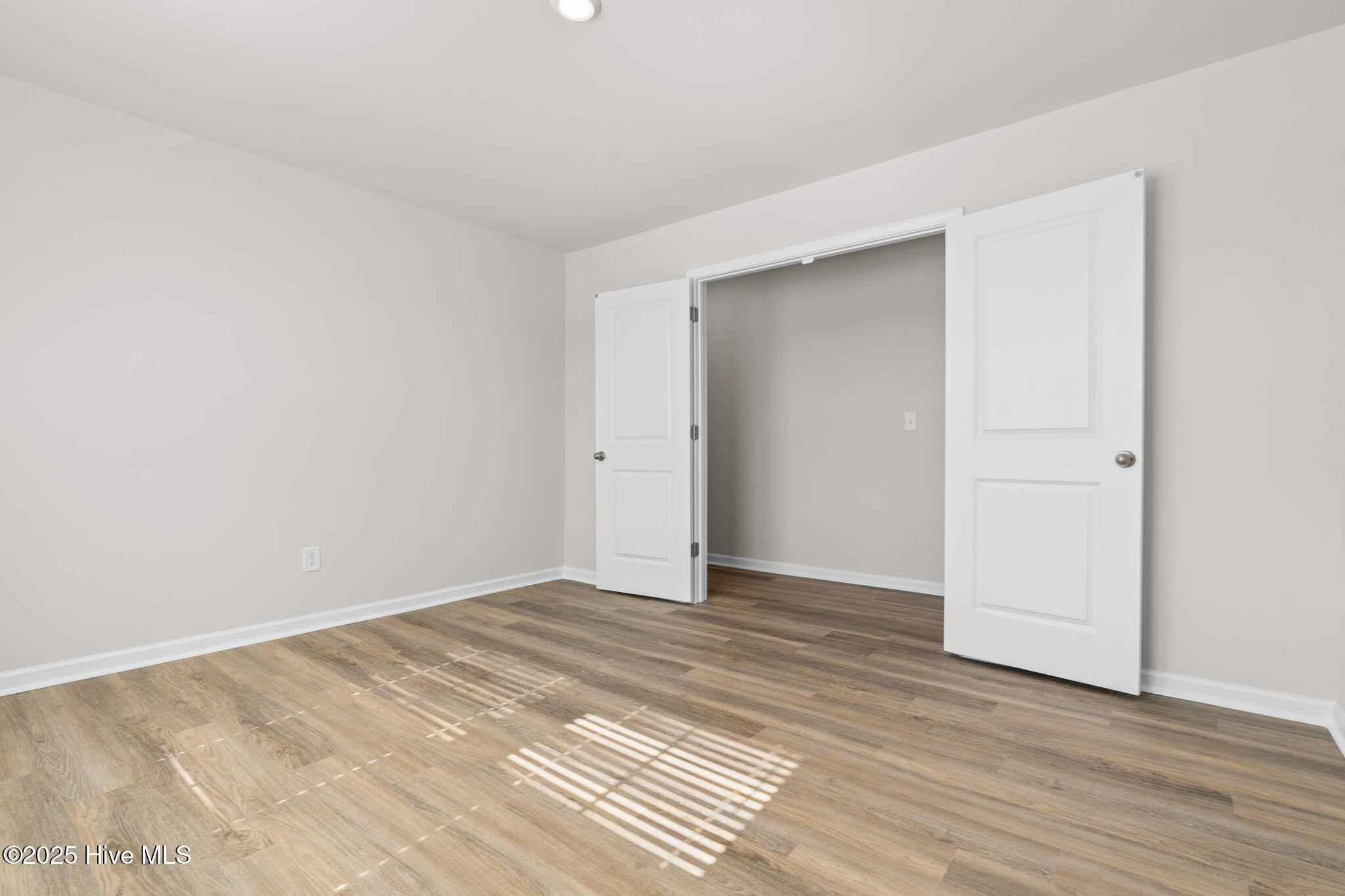 100551766 | Photo 22