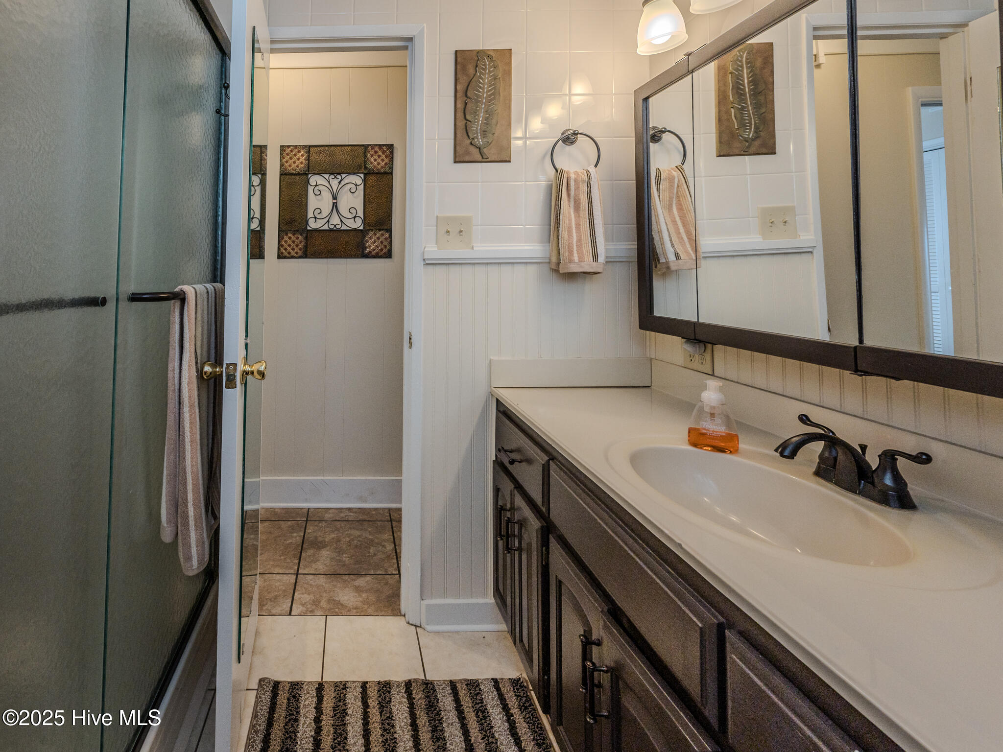 100560195 | Photo 32