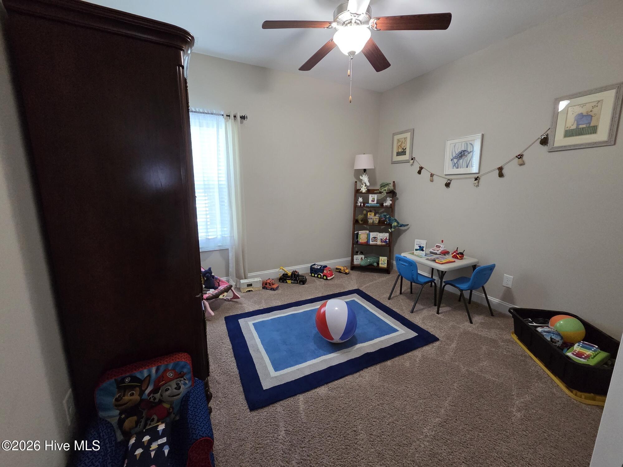 100568128 | Photo 14