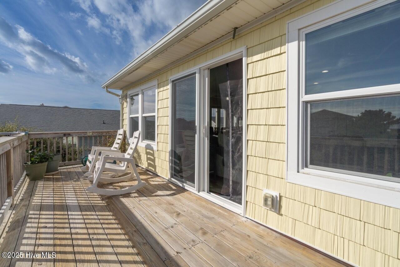 100544144 | Photo 12