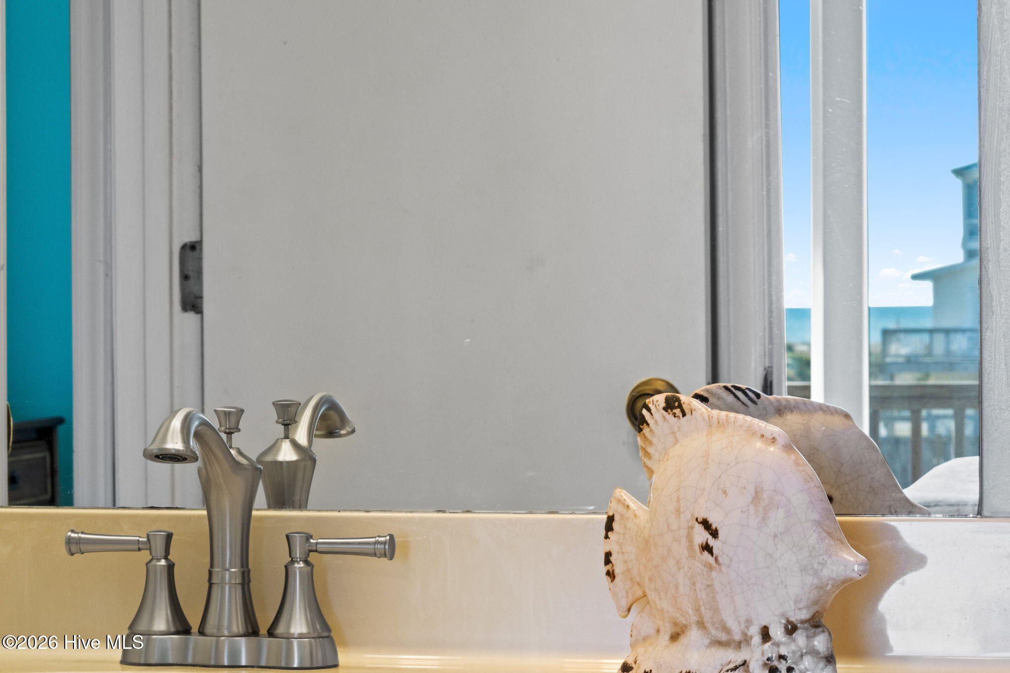 100553073 | Photo 23