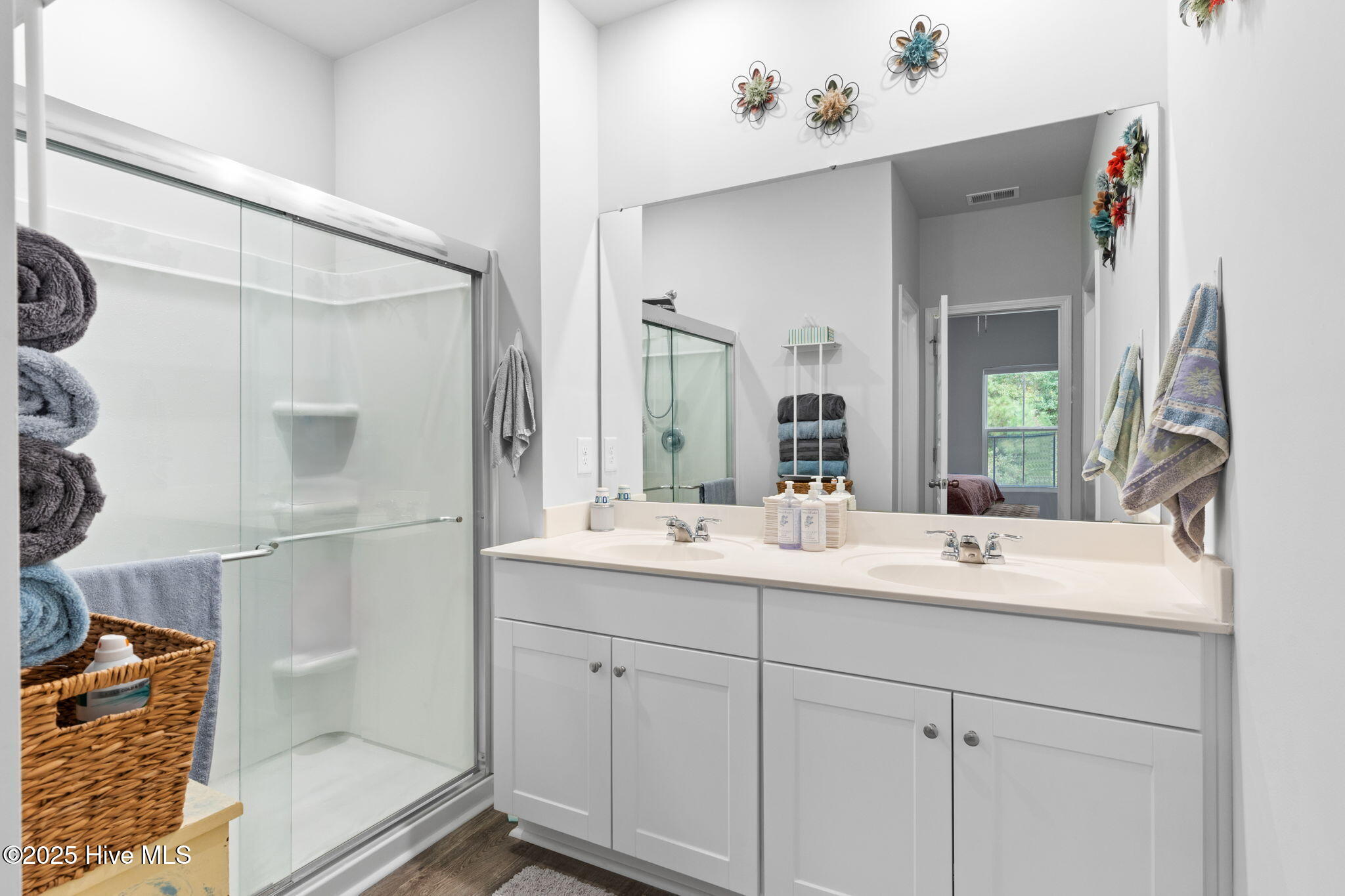 100532553 | Photo 22