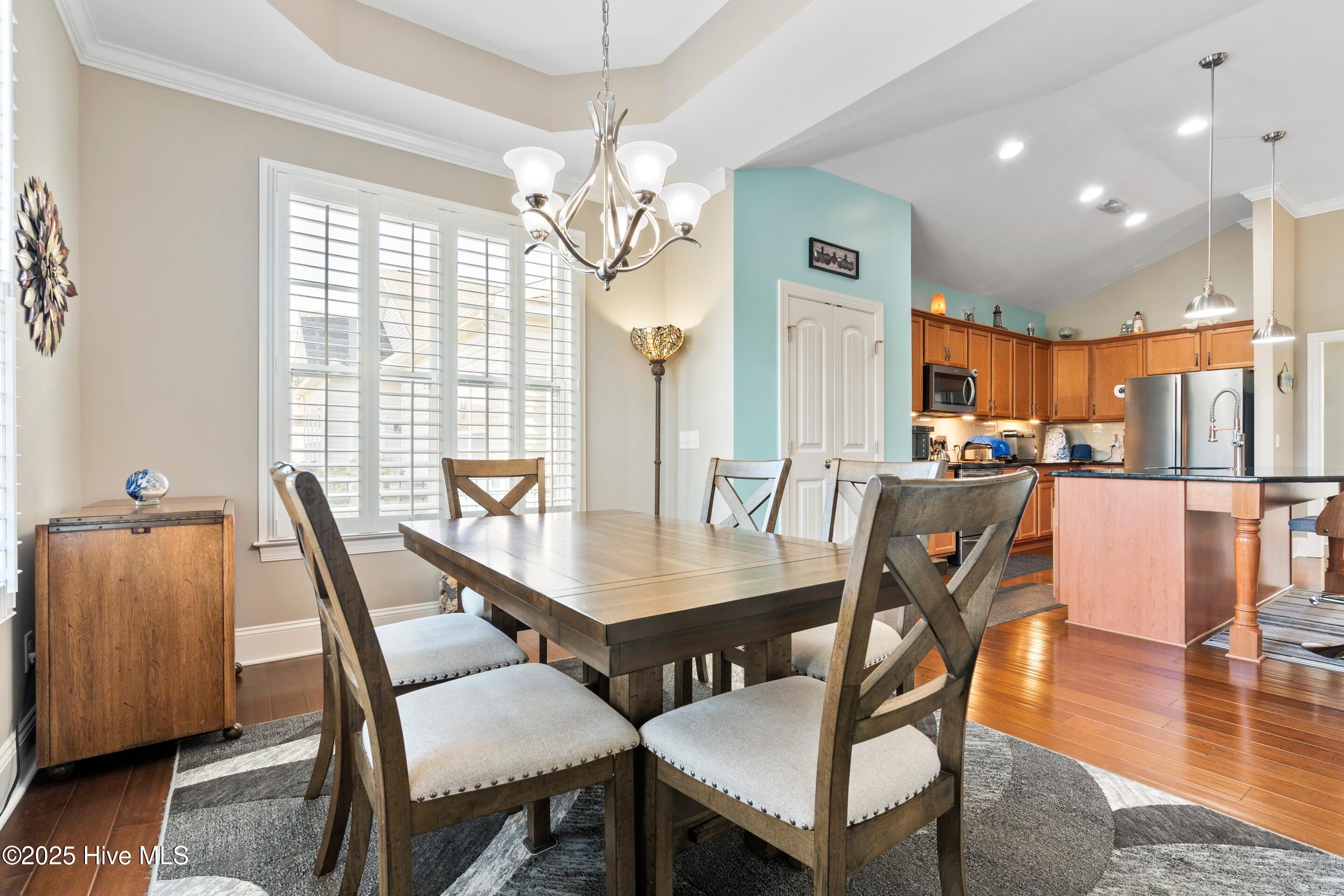 100540800 | Photo 29