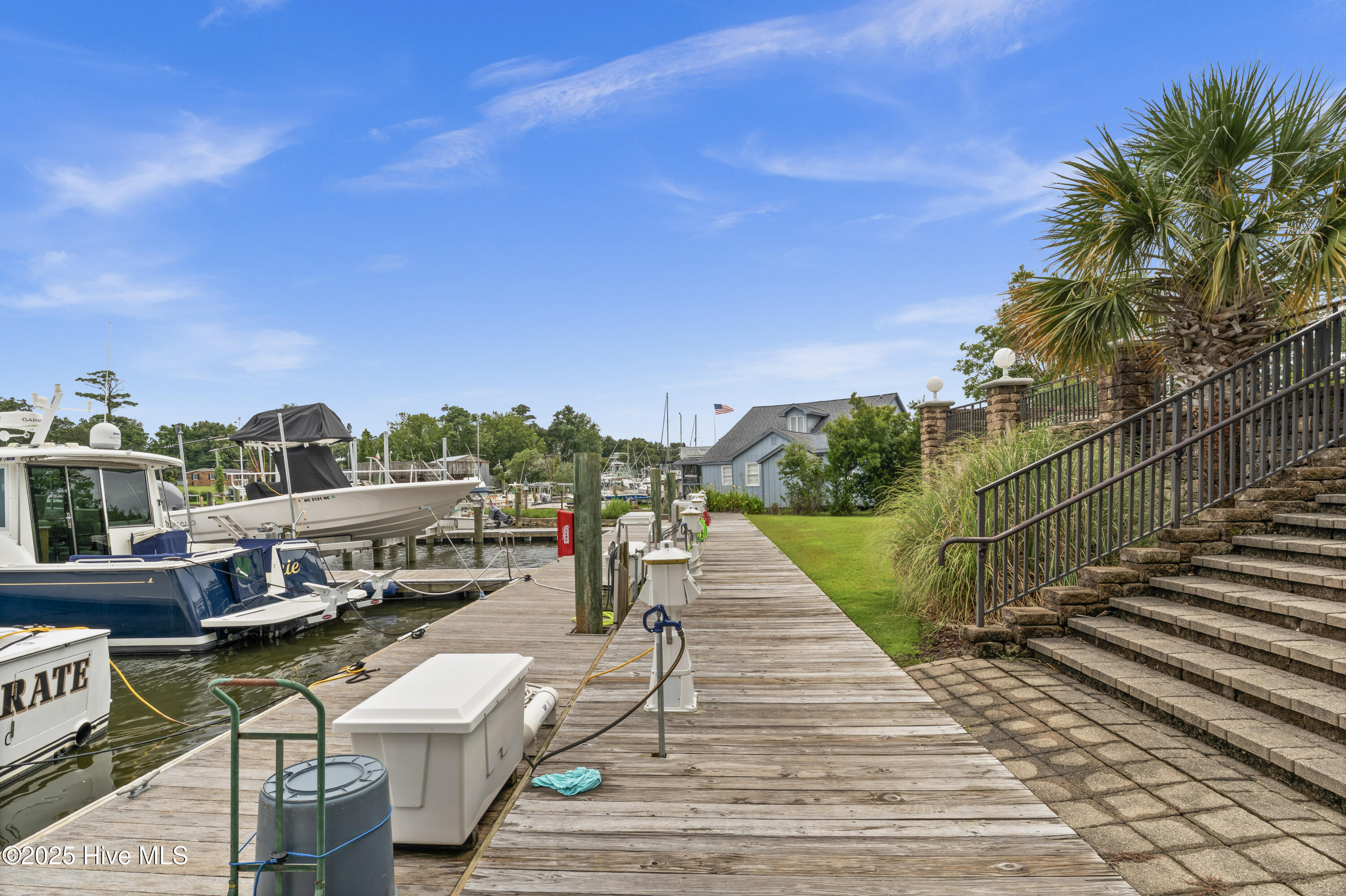 4425 Arendell Street 609,Morehead City