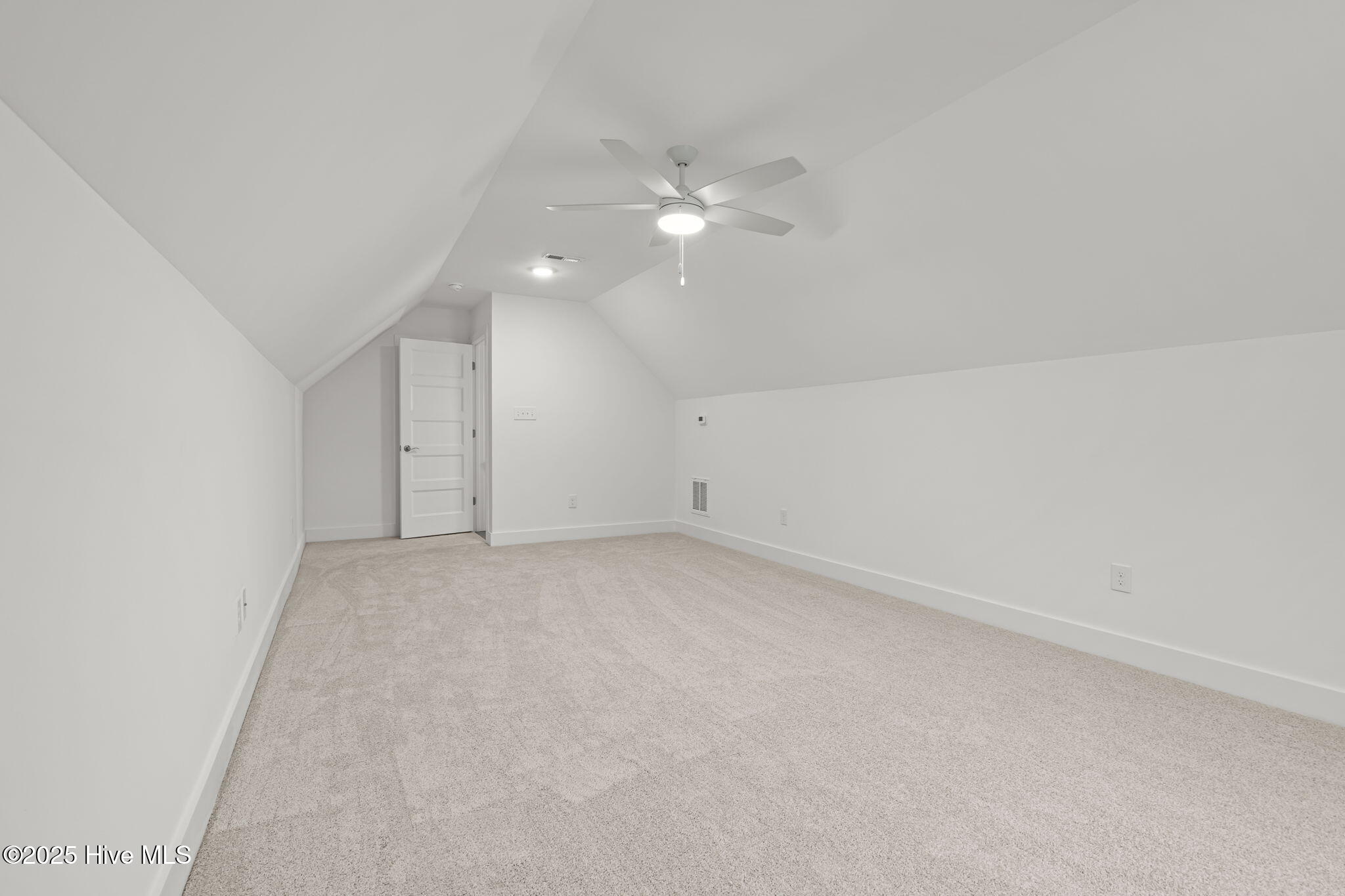 1099 Ring Road