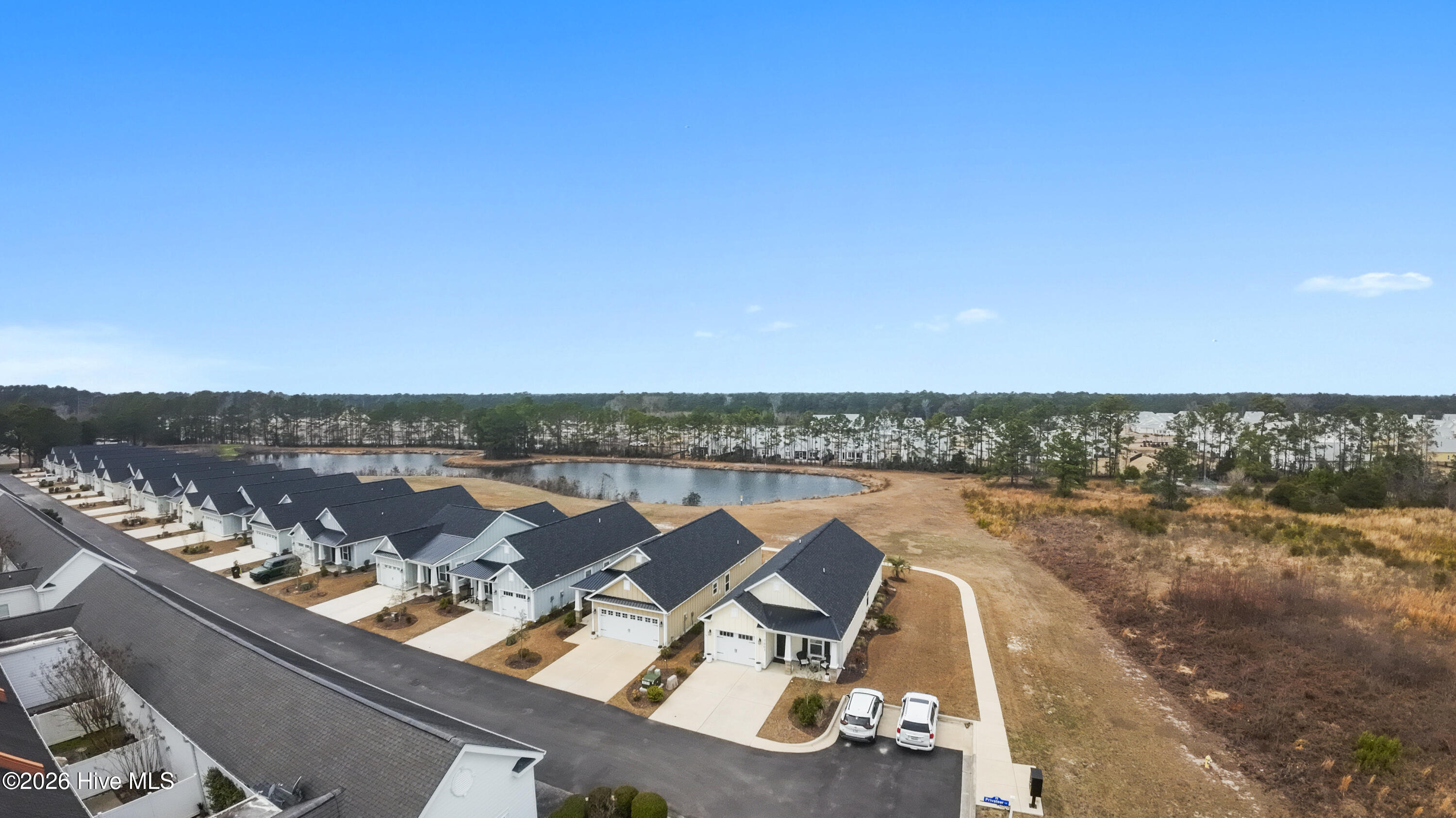 100557212 | Photo 42