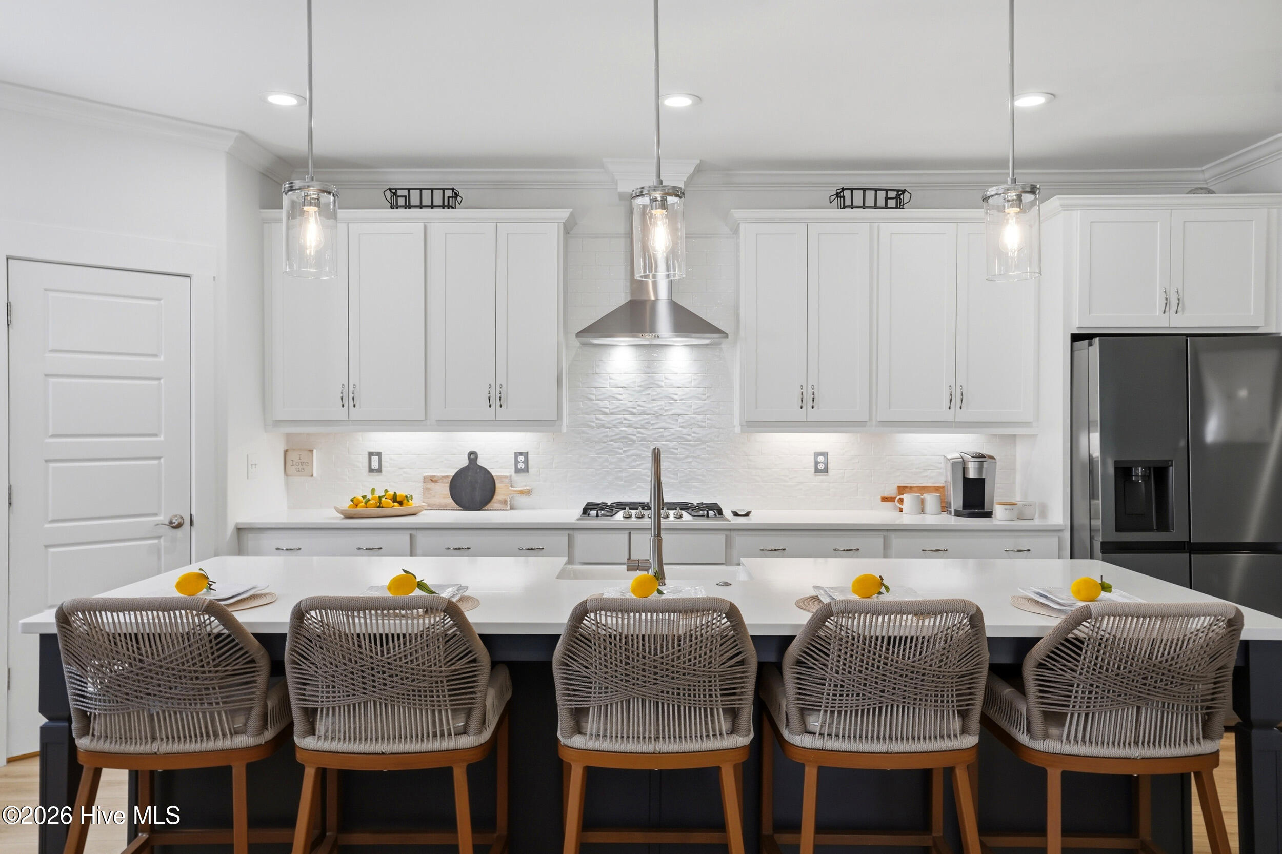 100565471 | Photo 13