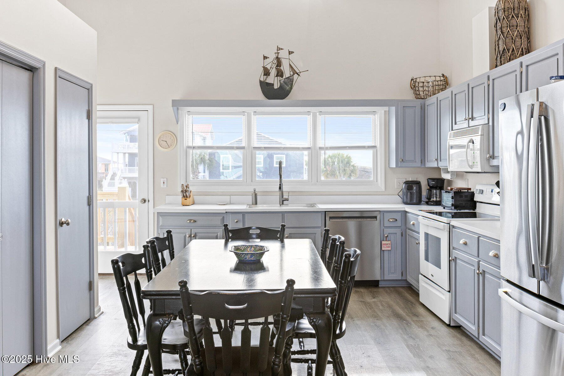 1227 Carolina Boulevard, Topsail Beach, NC 28445 – photo 10: 010_1227_carolina_blvd-10_502