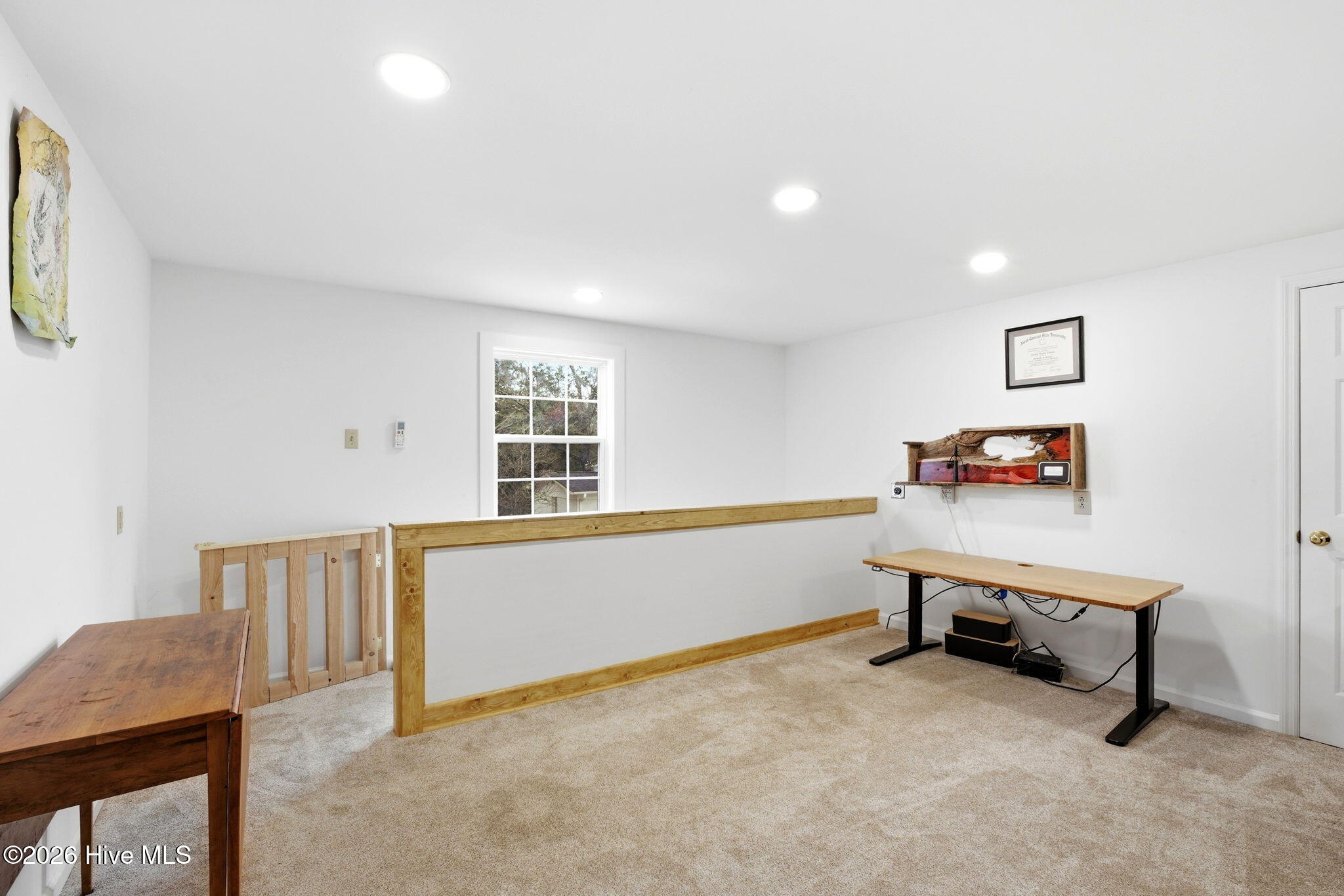 100557062 | Photo 53