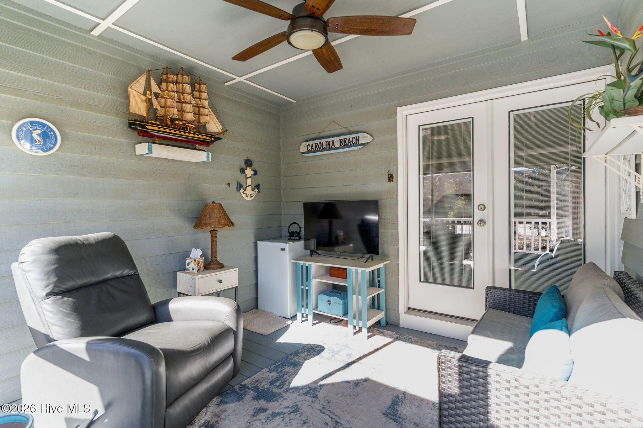 100550707 | Photo 35