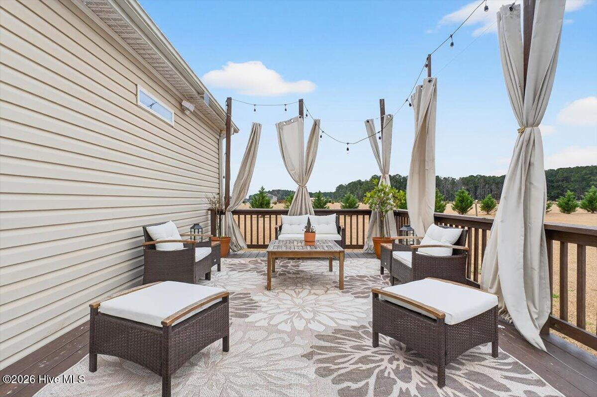 100551203 | Photo 41