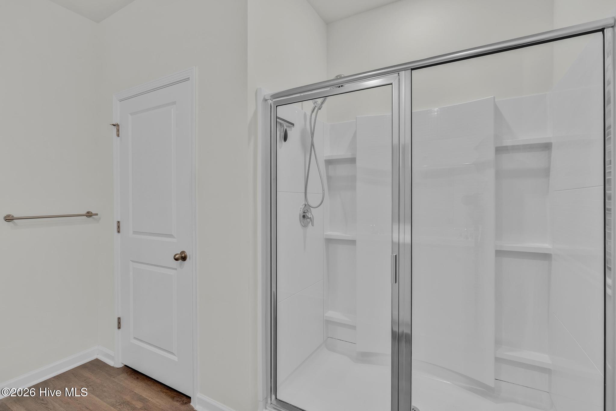 100557258 | Photo 23