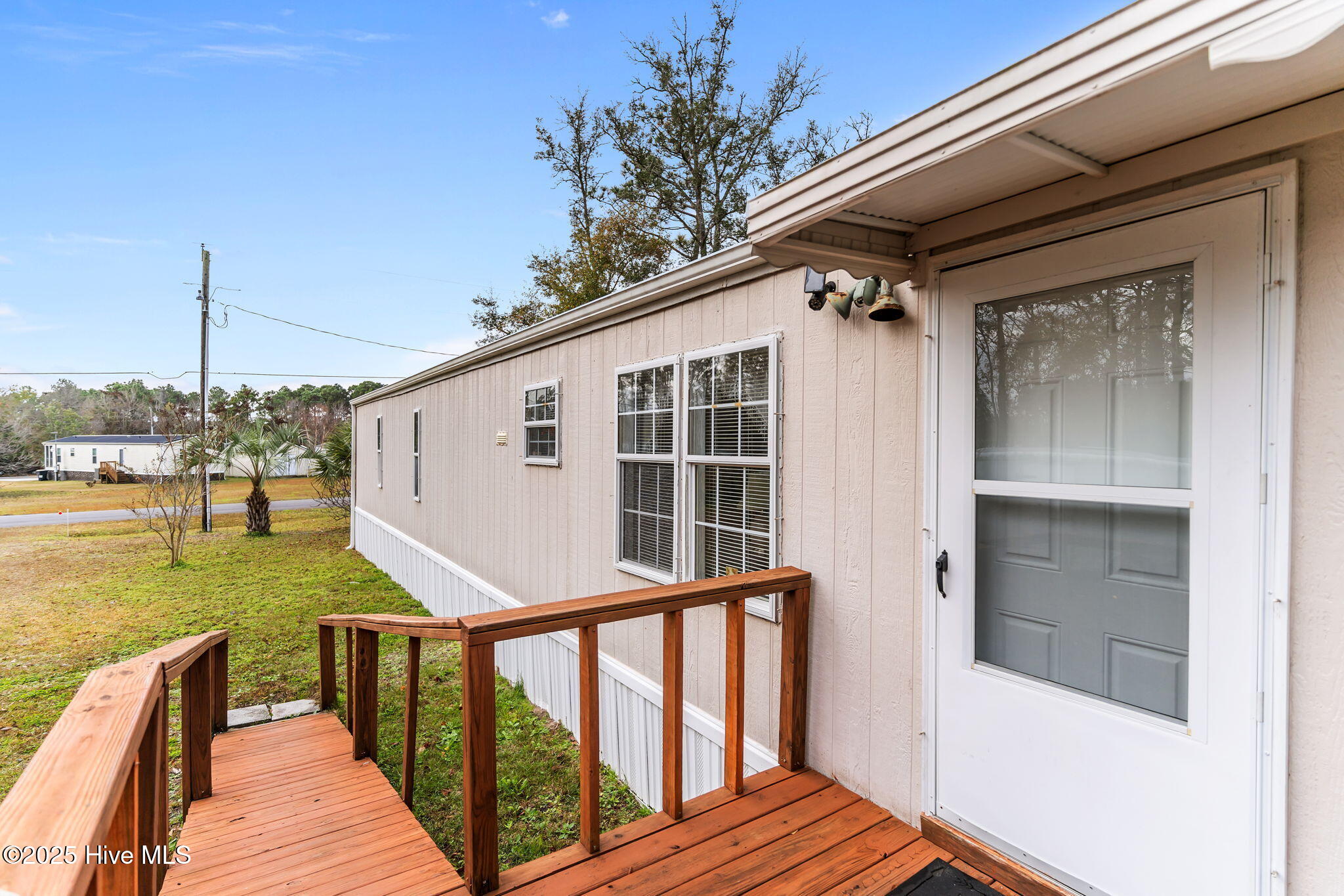 100543944 | Photo 40