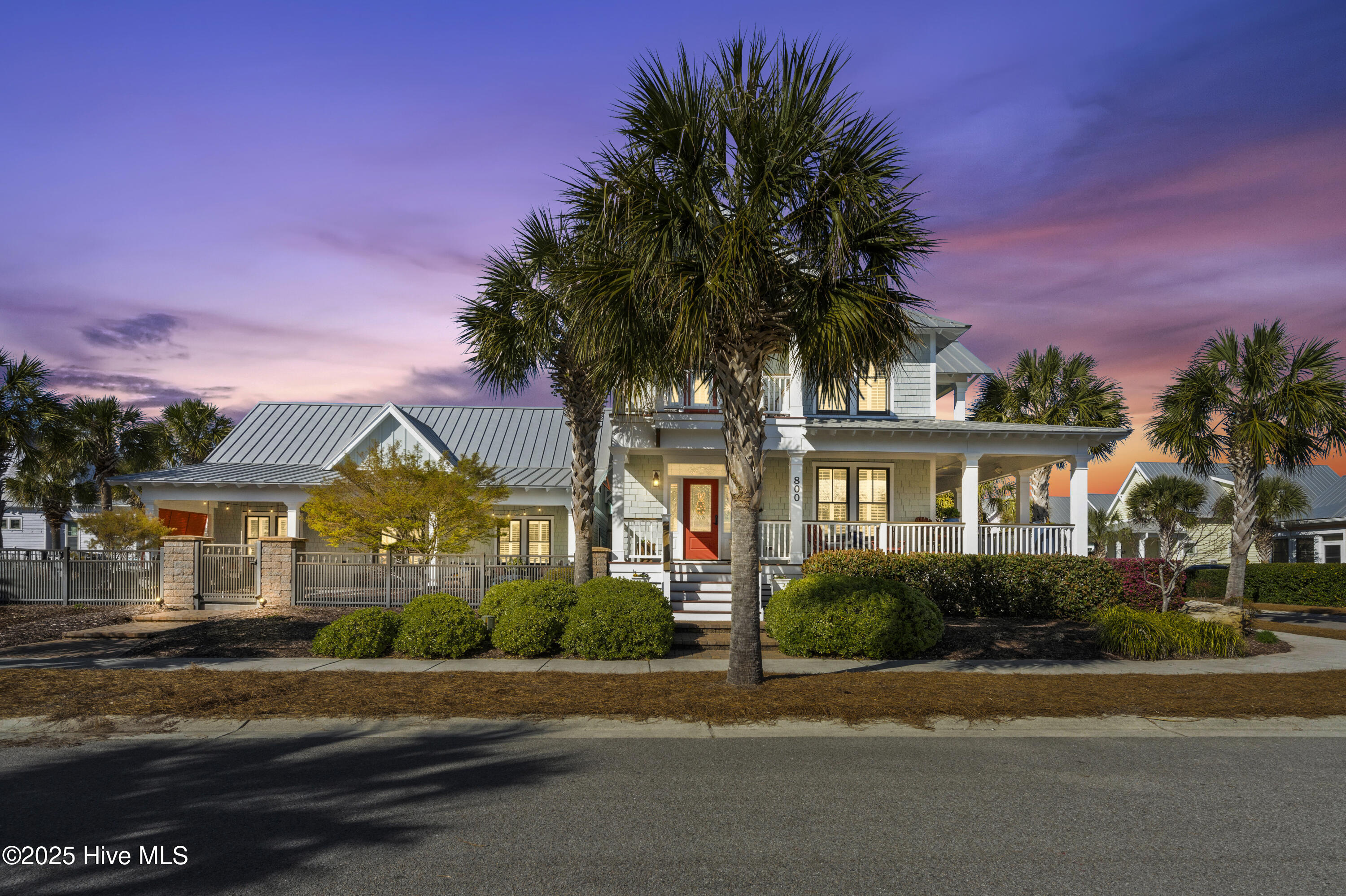 100498817 | Photo 119