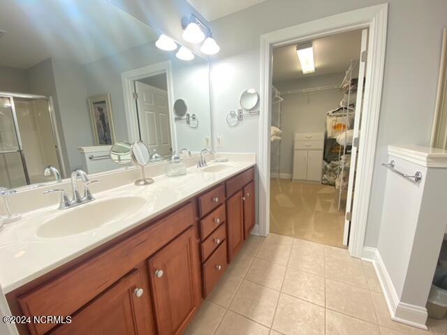 100569387 | Photo 23