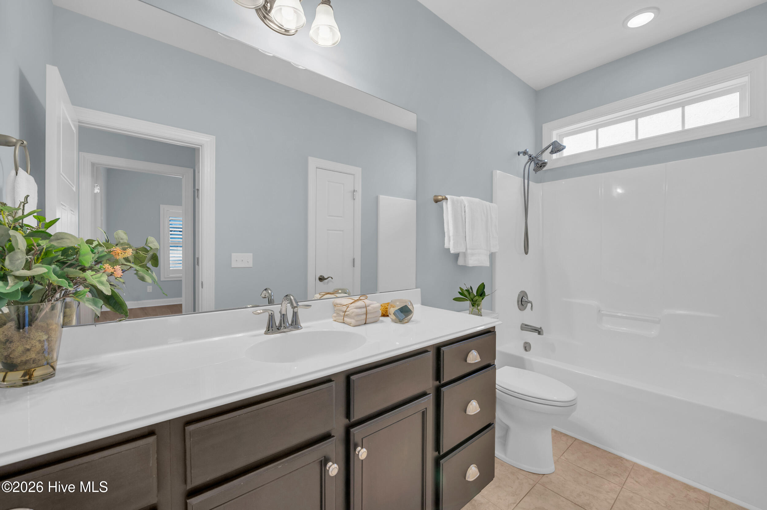 100551592 | Photo 26