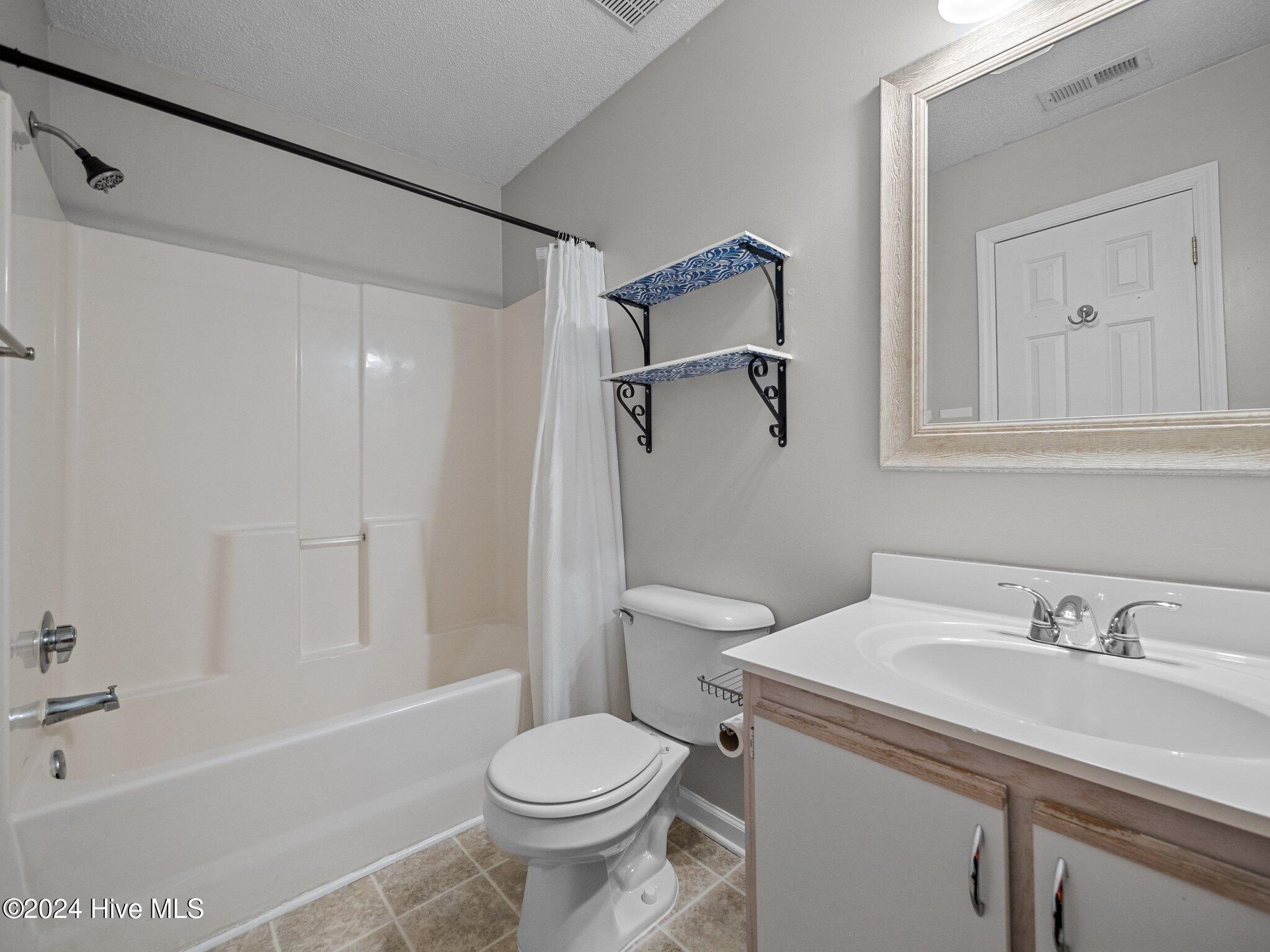 100542277 | Photo 18